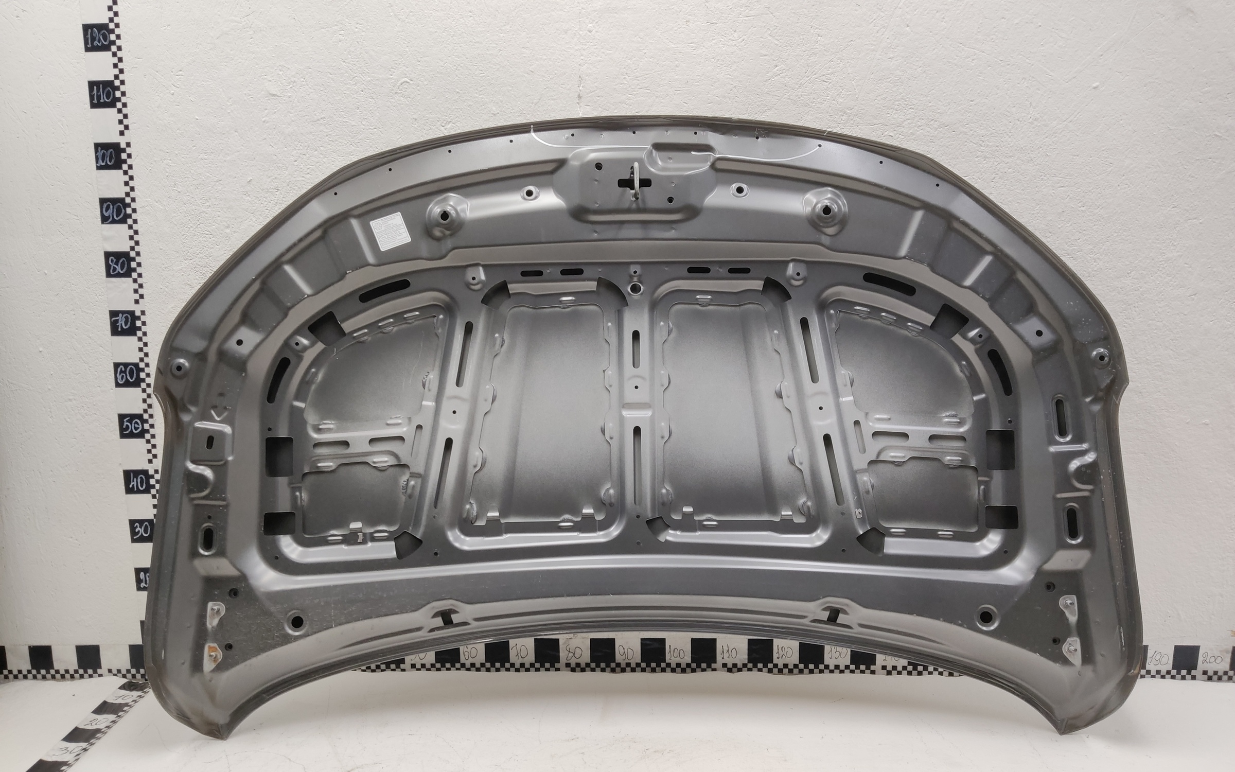 Капот Geely Coolray