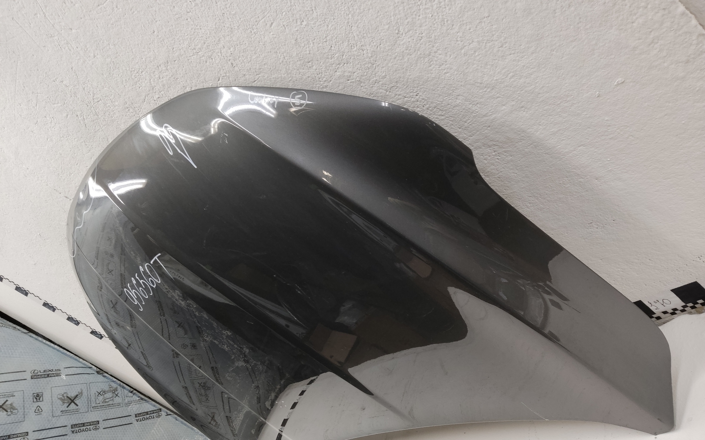 Капот Geely Coolray
