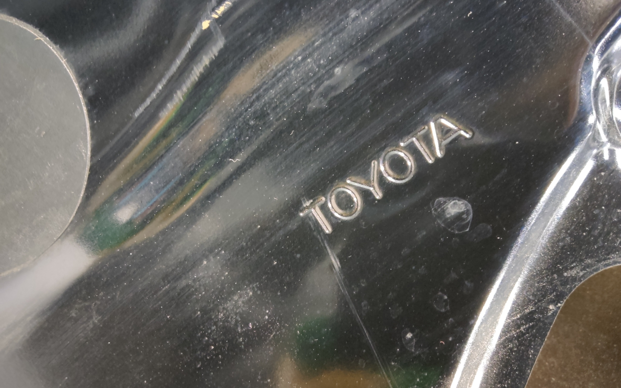 Капот Toyota Camry V70