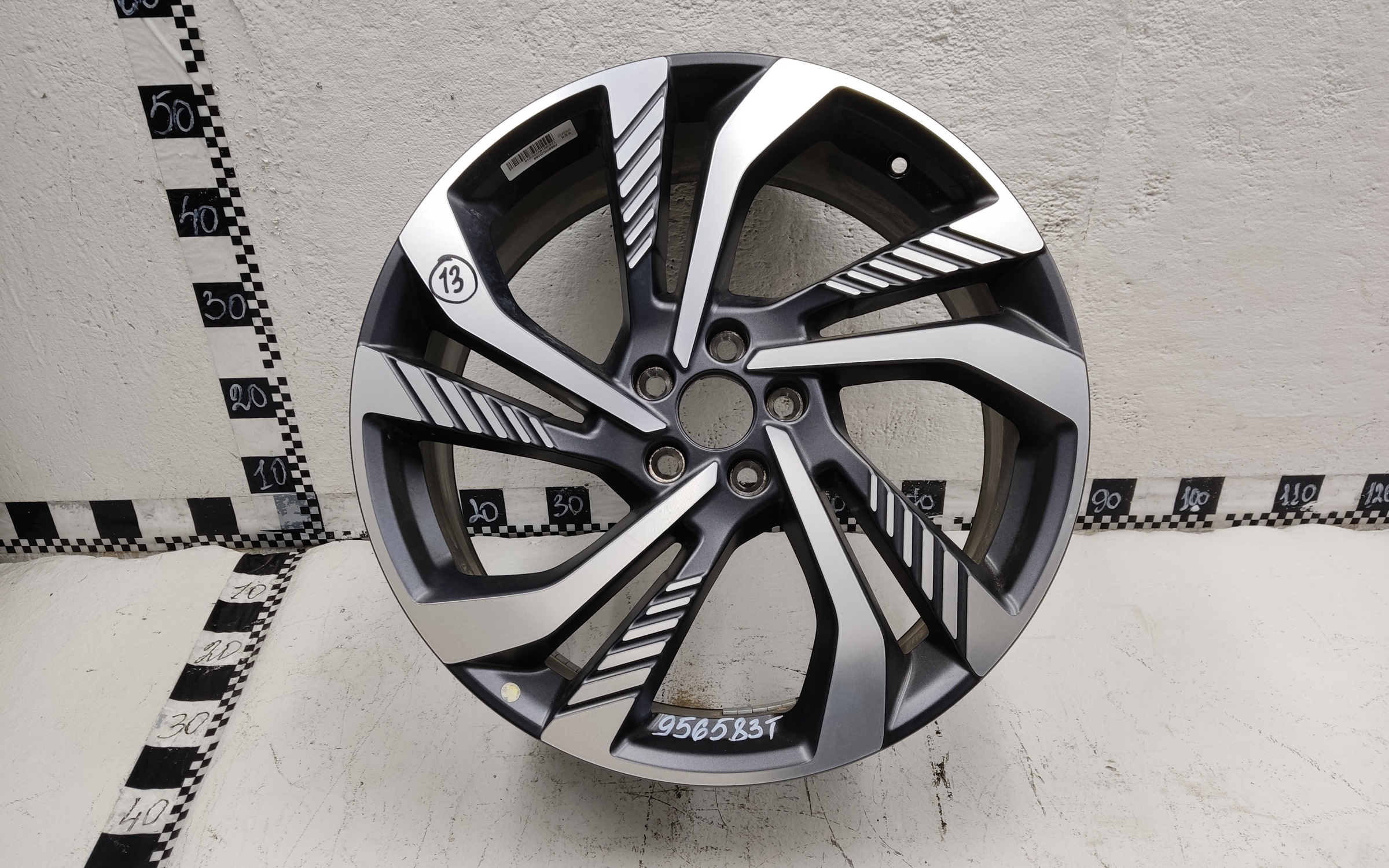 Диск колеса литой Geely Monjaro R20