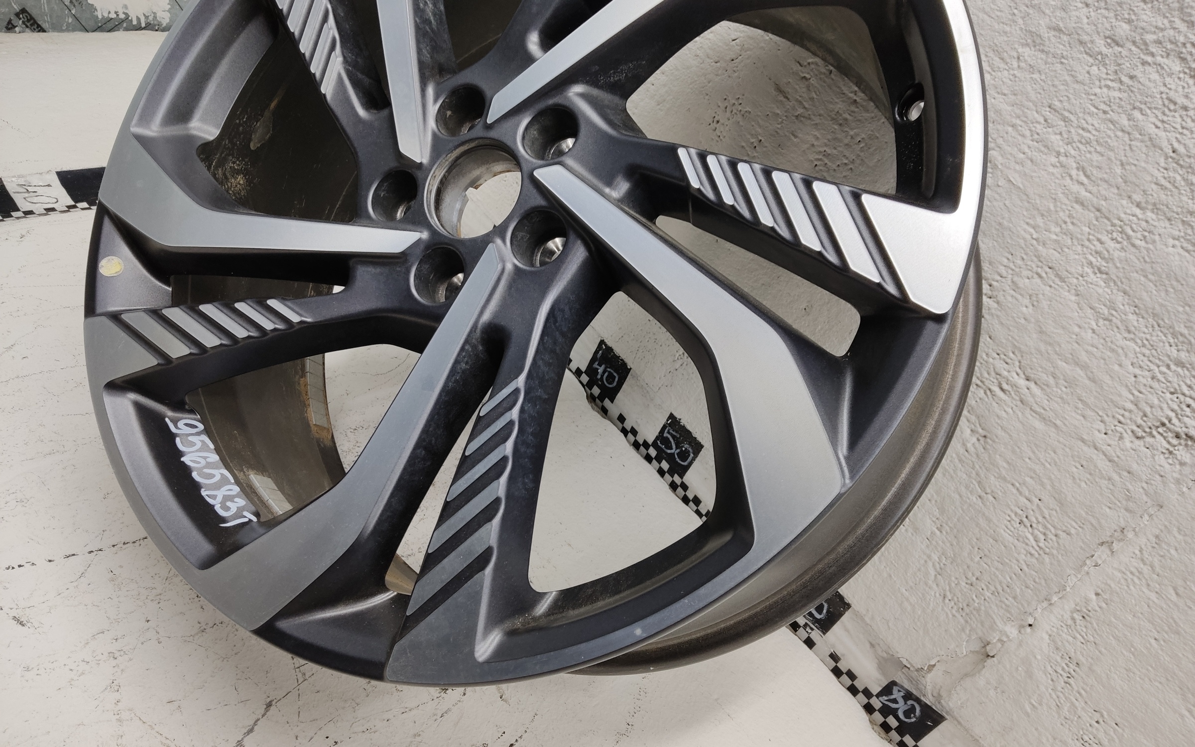 Диск колеса литой Geely Monjaro R20