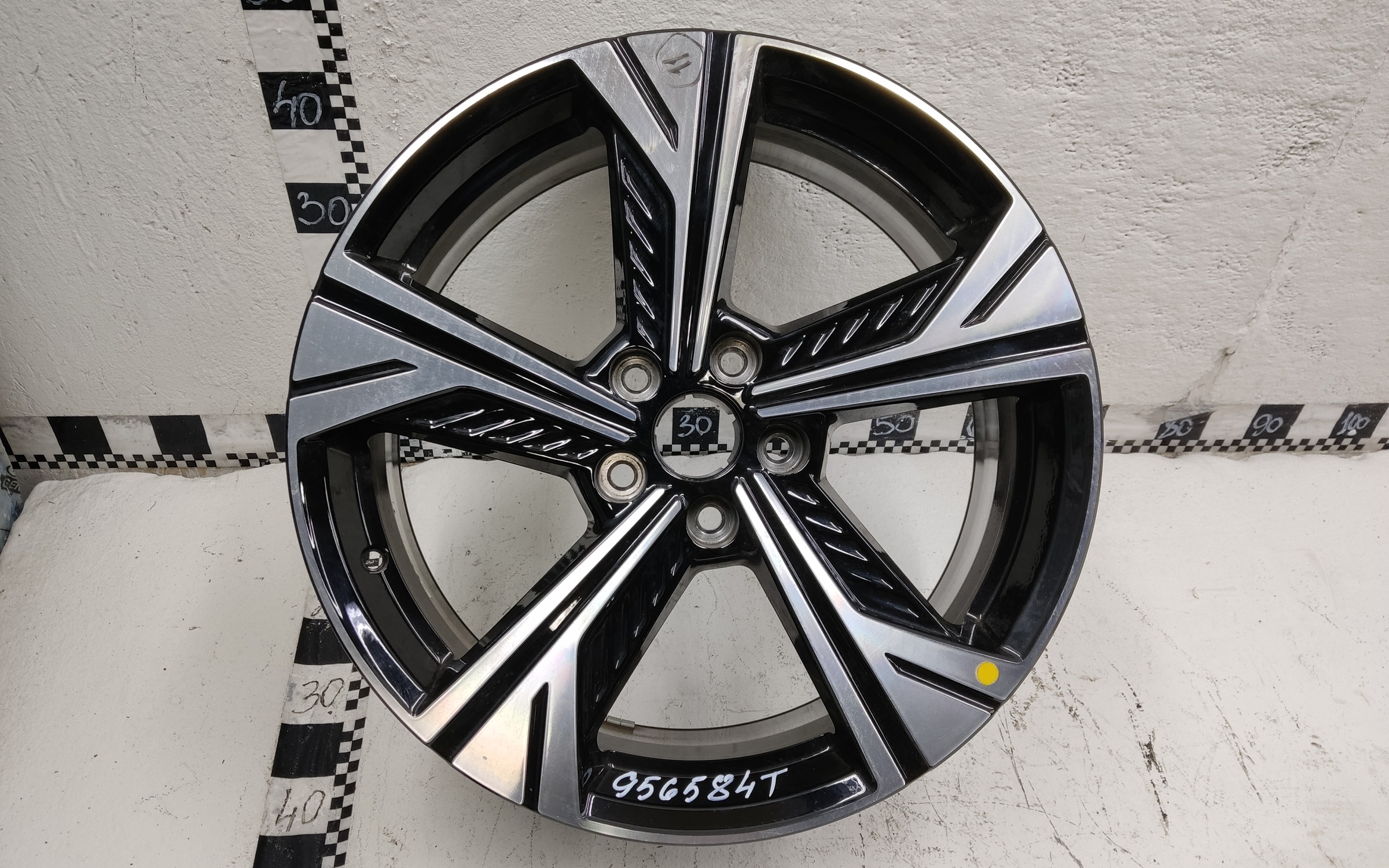 Диск колеса литой Geely Cityray R19