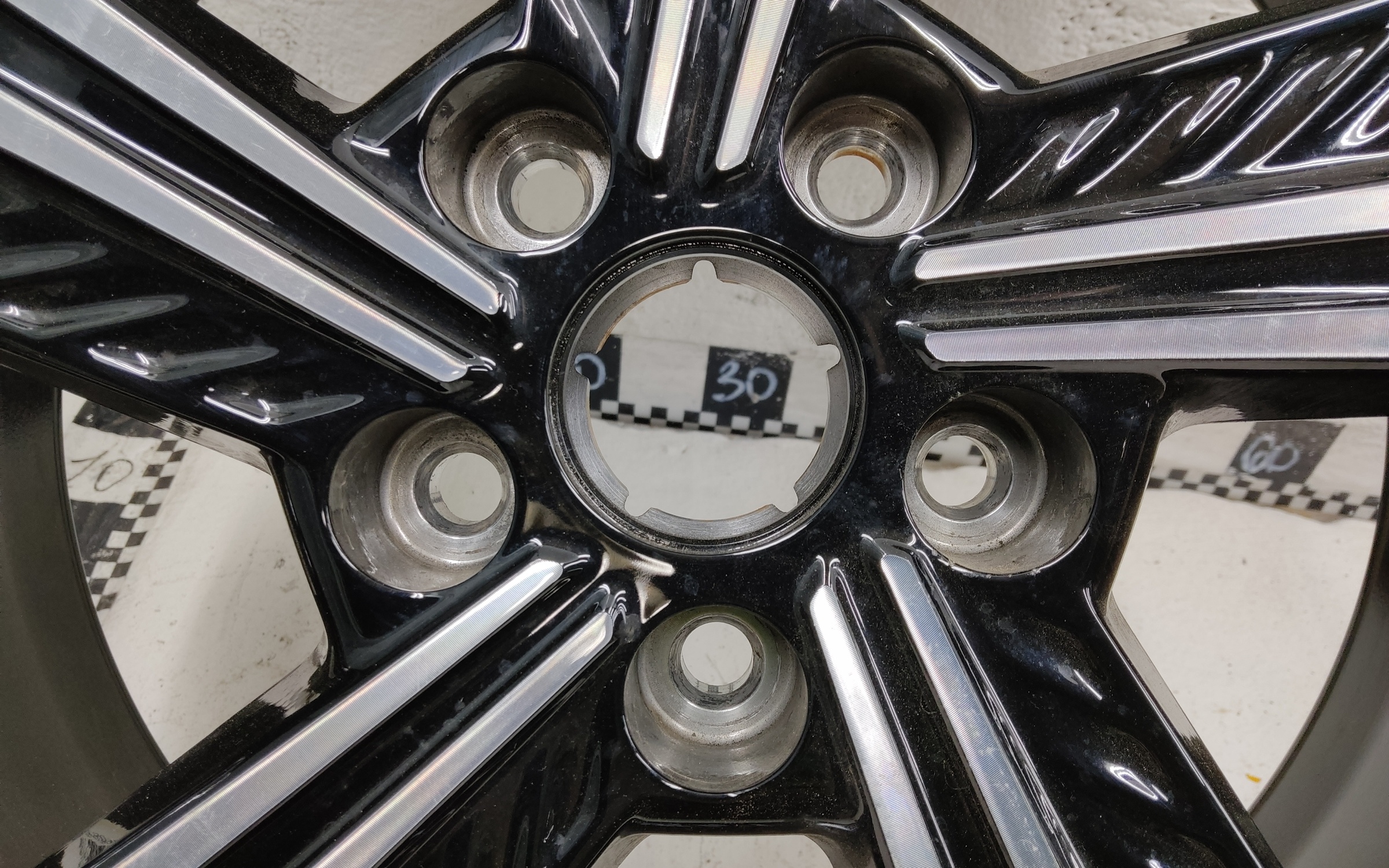 Диск колеса литой Geely Cityray R19