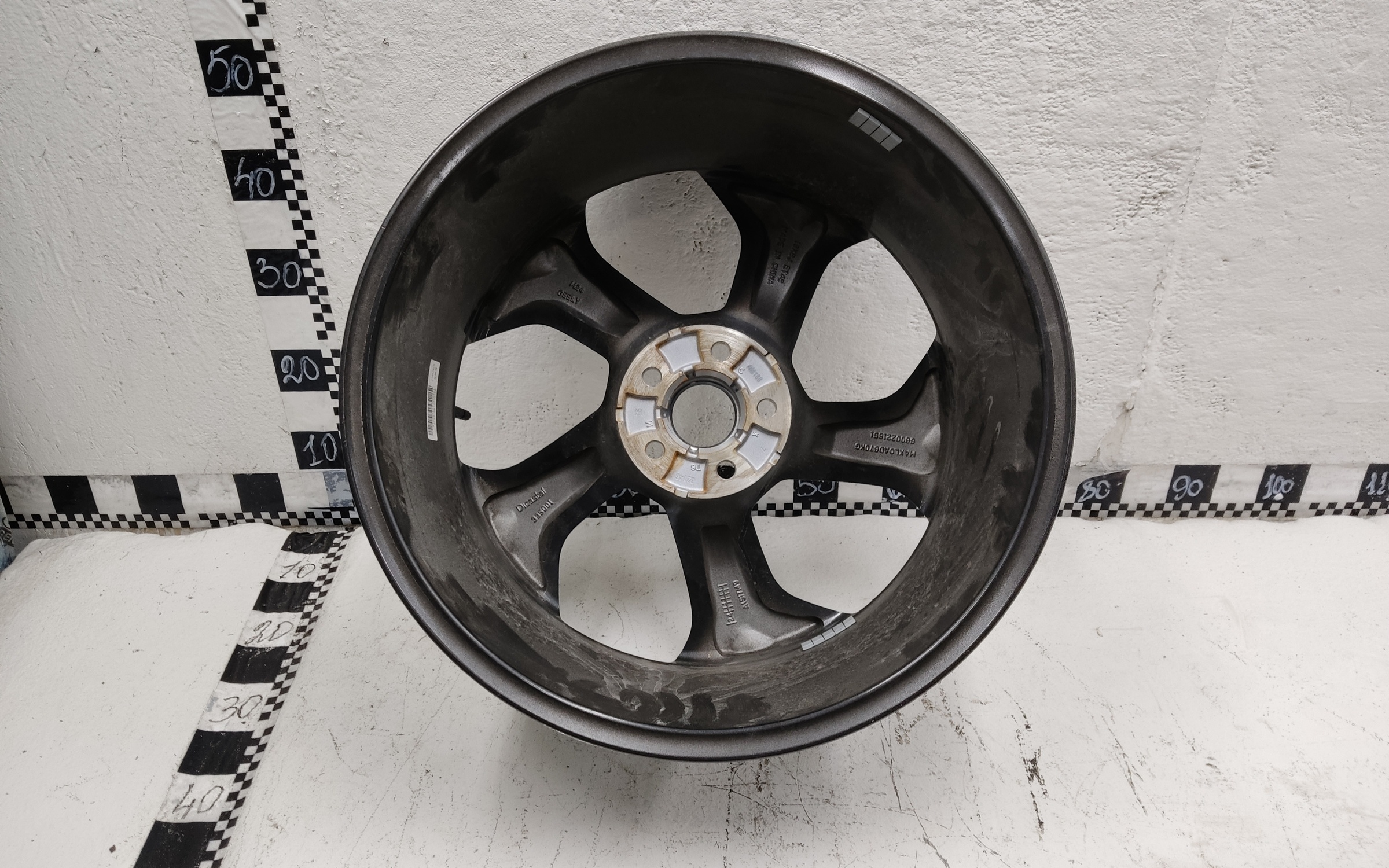 Диск колеса литой Geely Atlas 2 R19