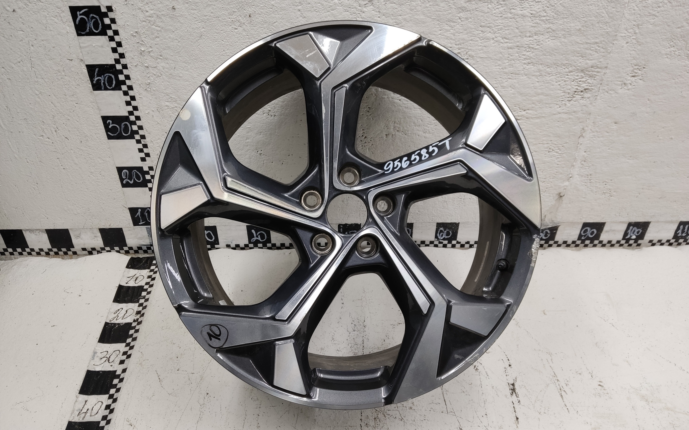 Диск колеса литой Geely Atlas 2 R19
