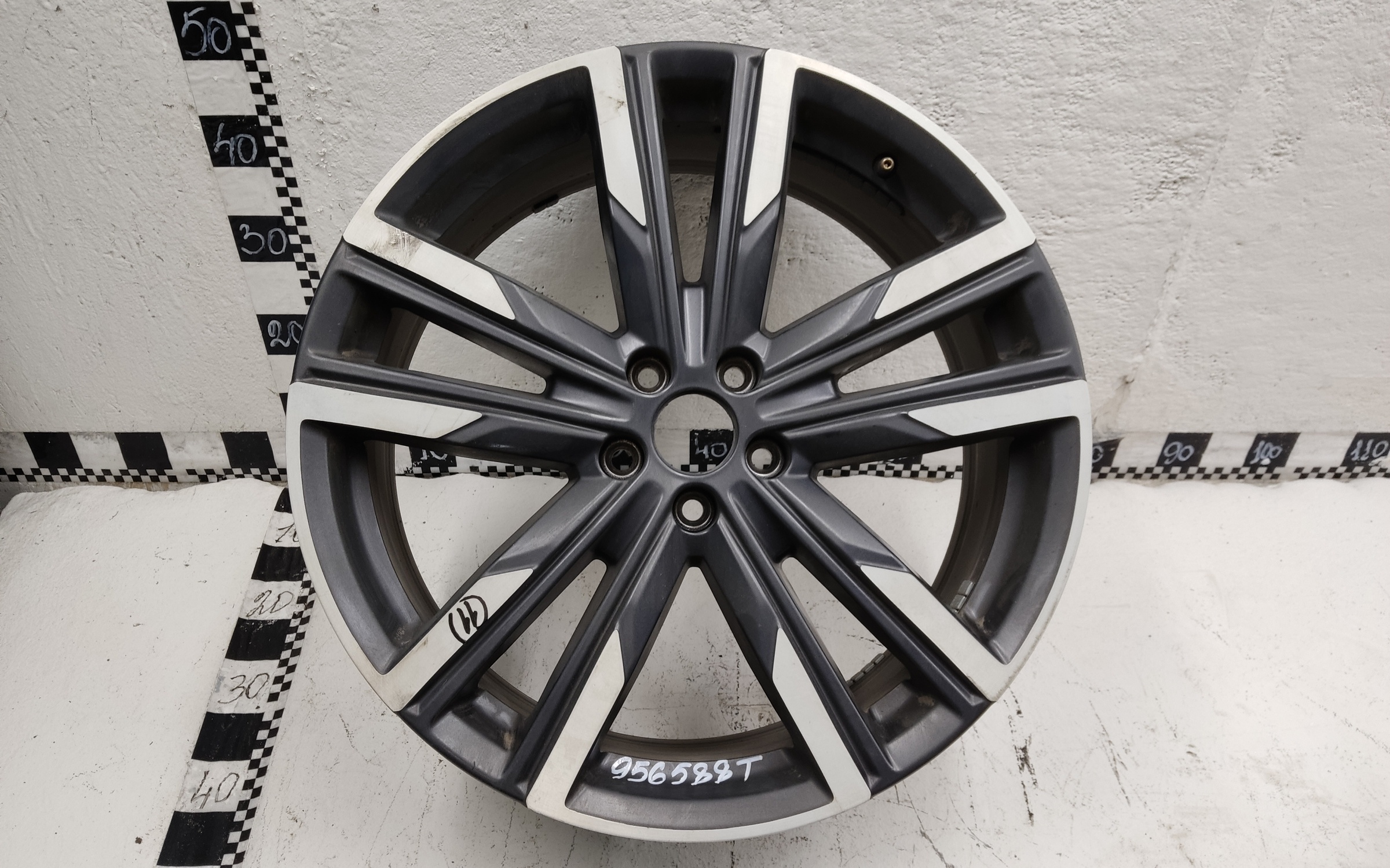 Диск колеса литой Geely Monjaro R20
