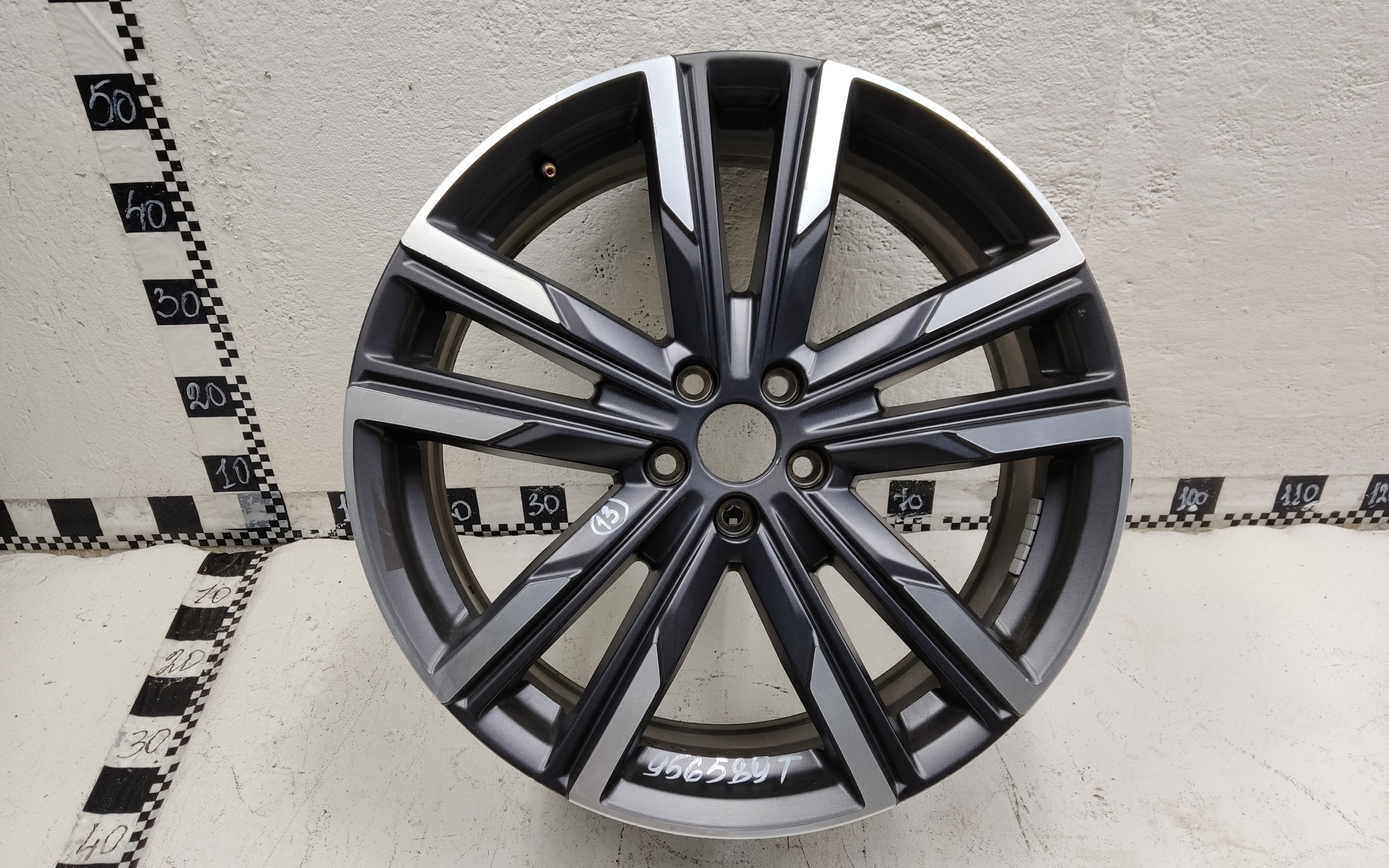 Диск колеса литой Geely Monjaro R20
