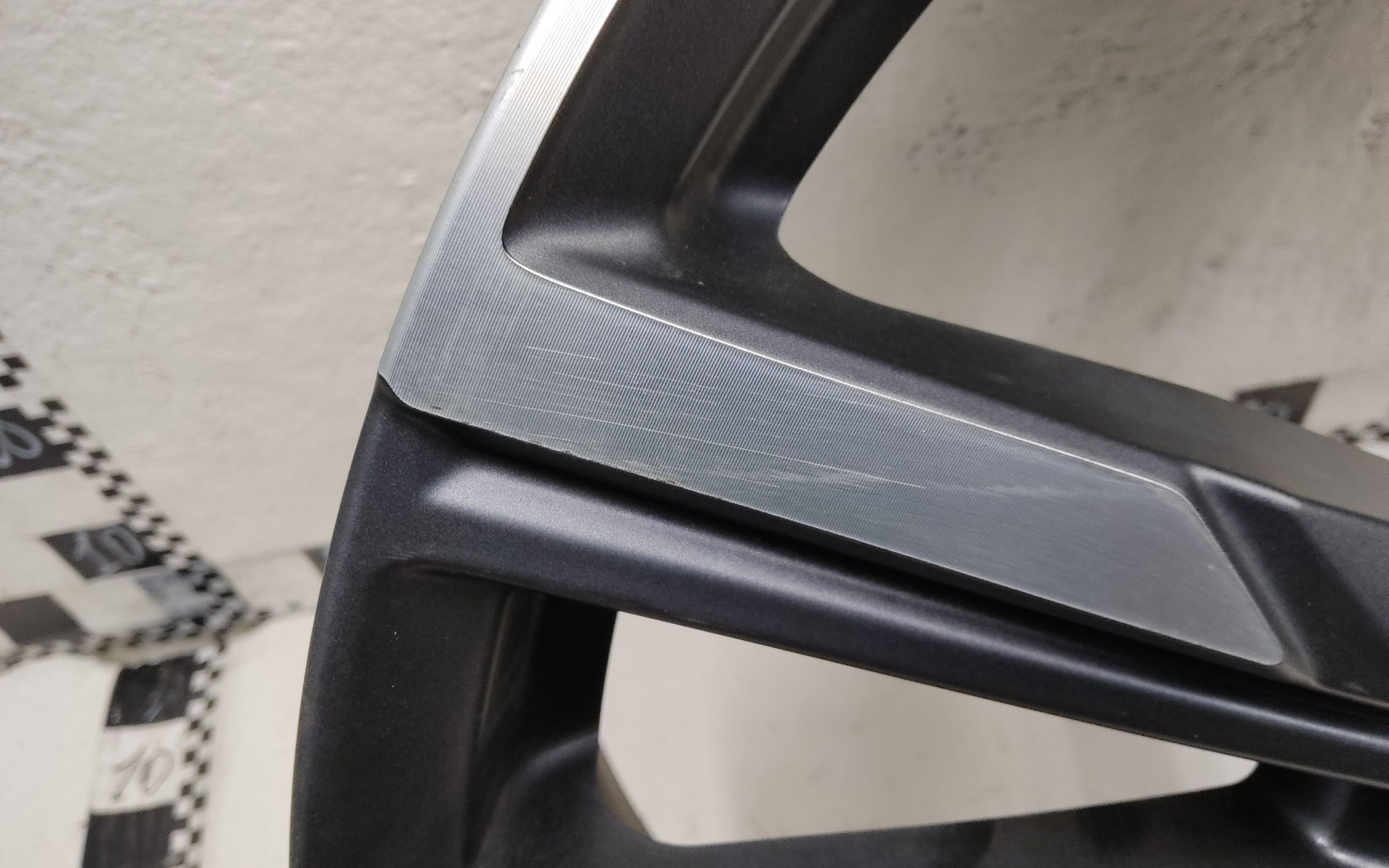 Диск колеса литой Geely Monjaro R20
