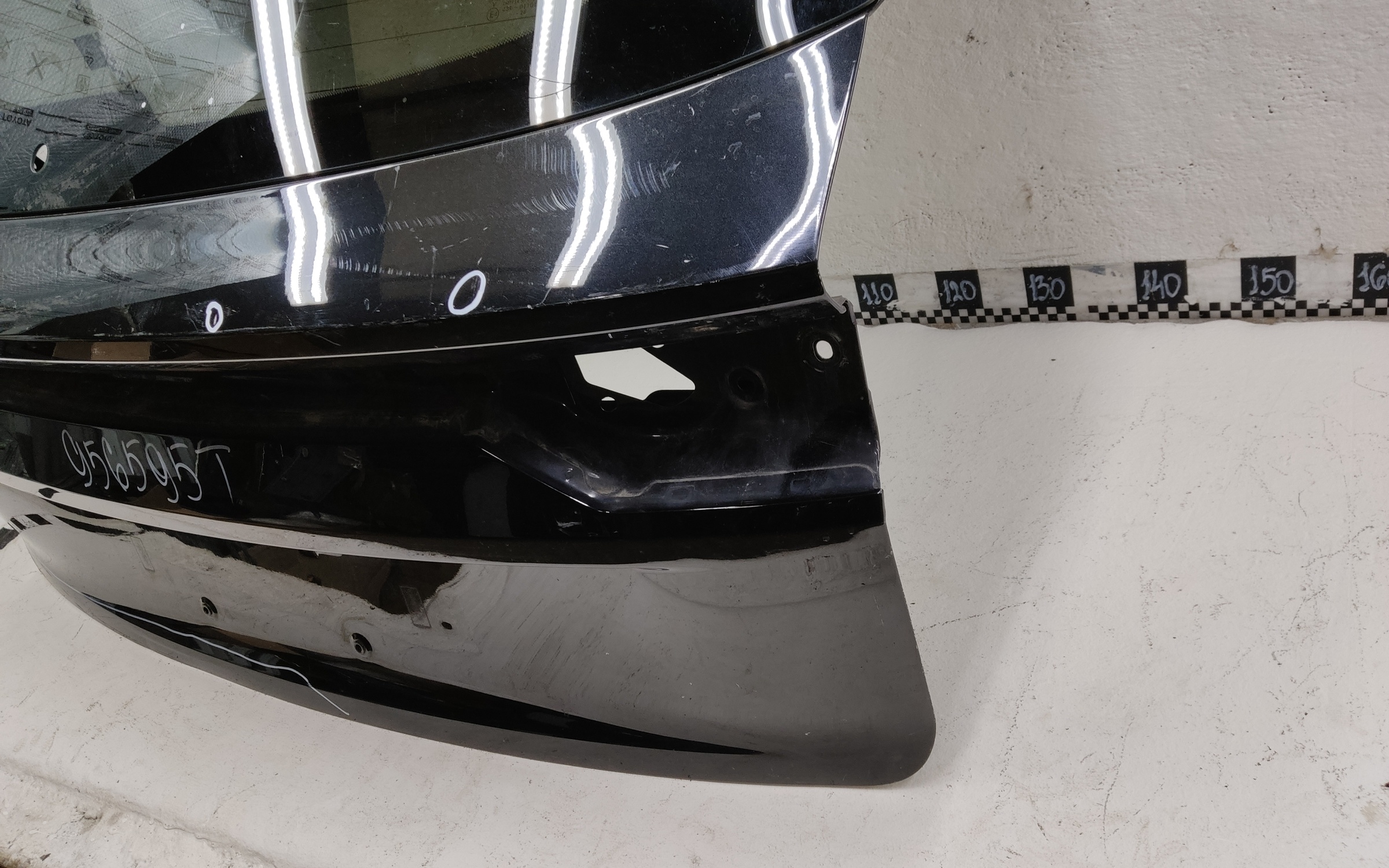 Крышка багажника Geely Monjaro