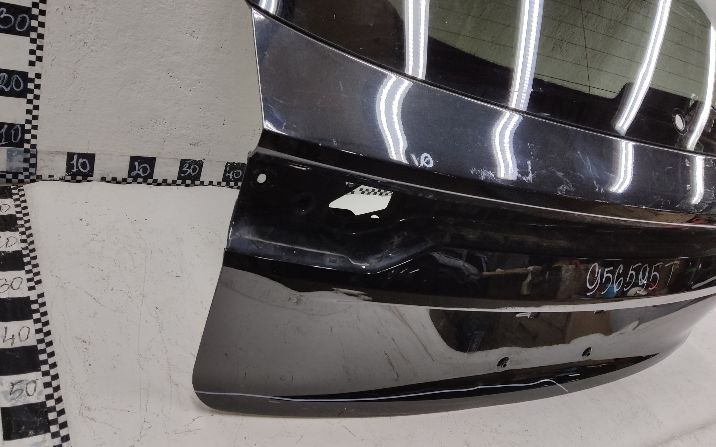 Крышка багажника Geely Monjaro