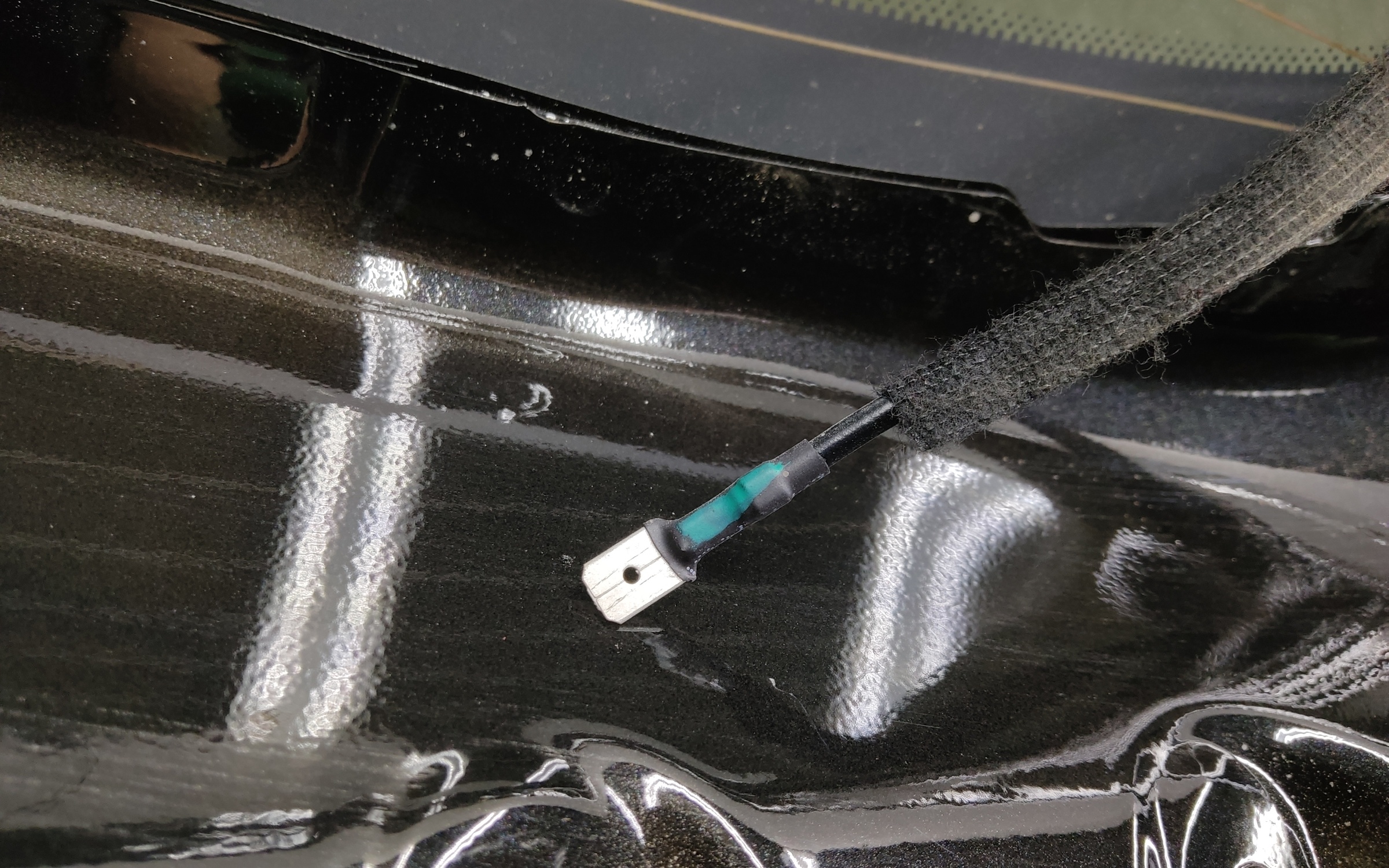 Крышка багажника Geely Monjaro