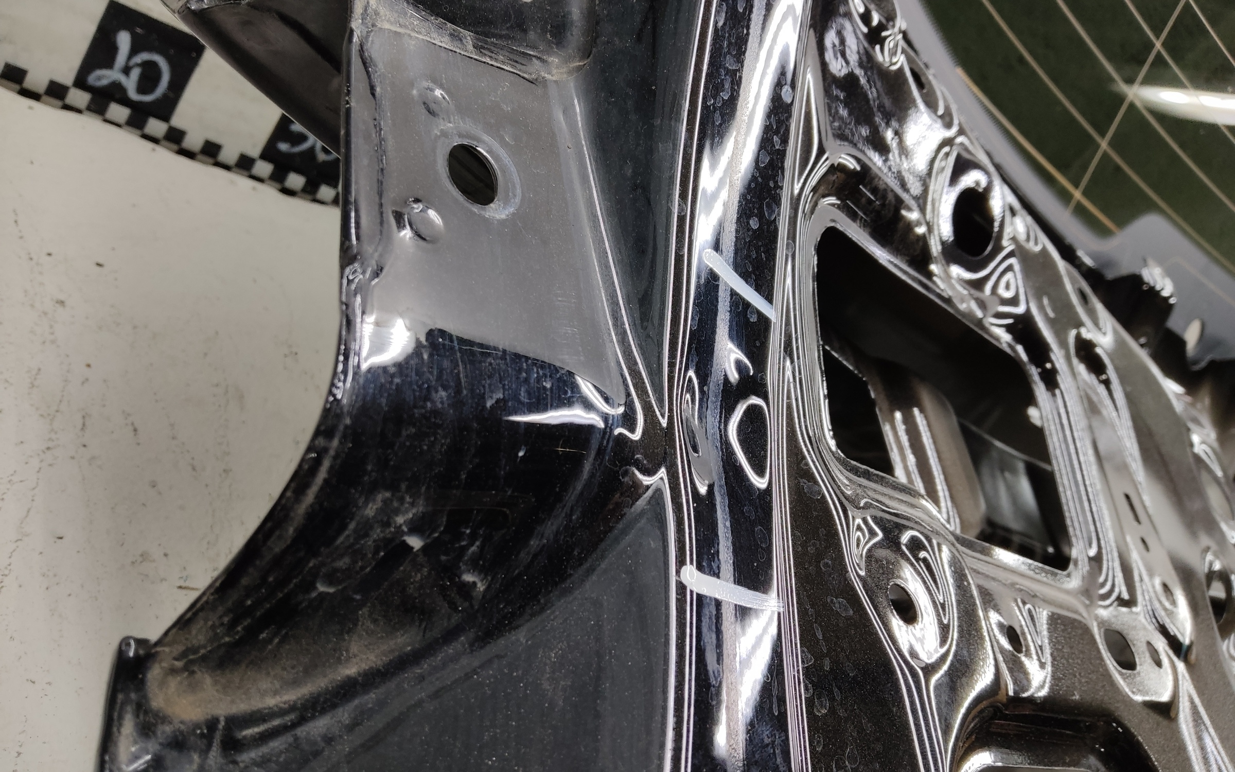 Крышка багажника Geely Monjaro