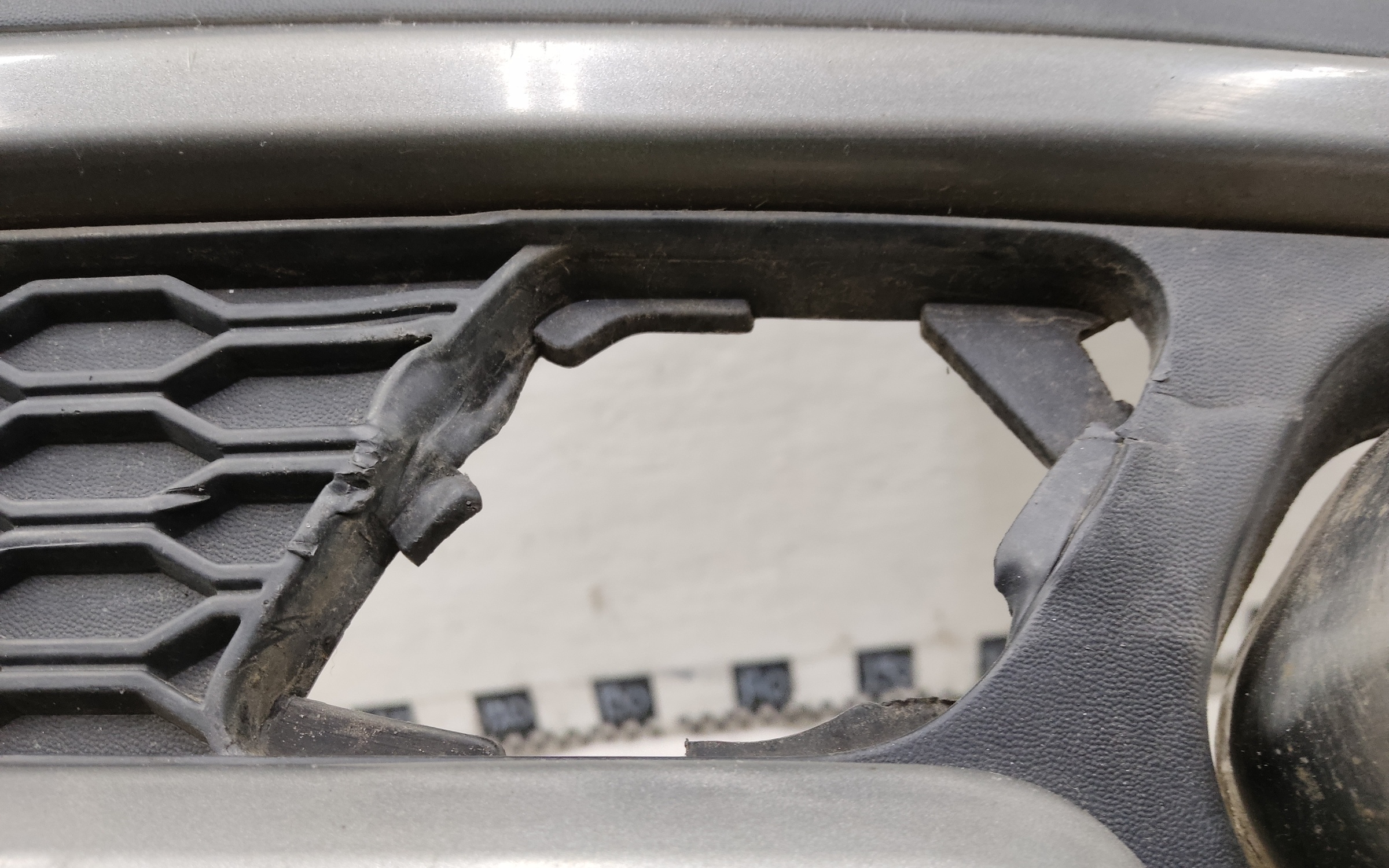 Бампер задний верхняя часть Chery Tiggo 8 Pro