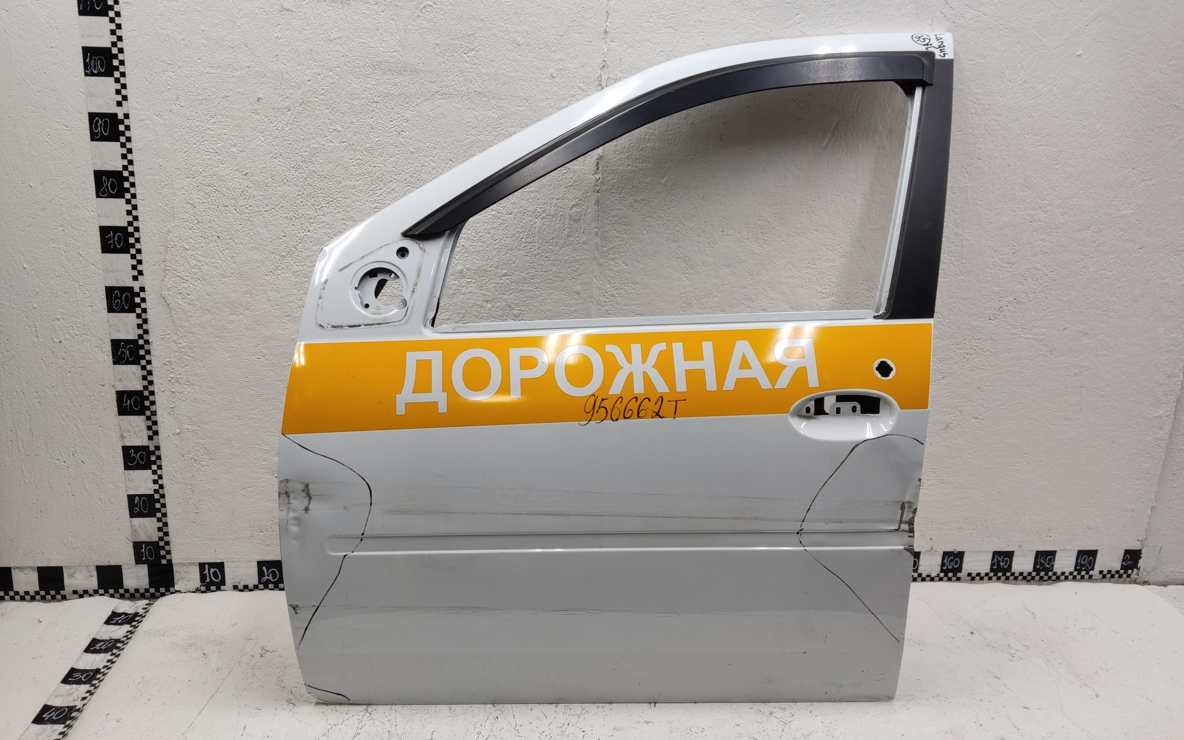 Дверь передняя левая Lada Largus 1 Restail без накладки