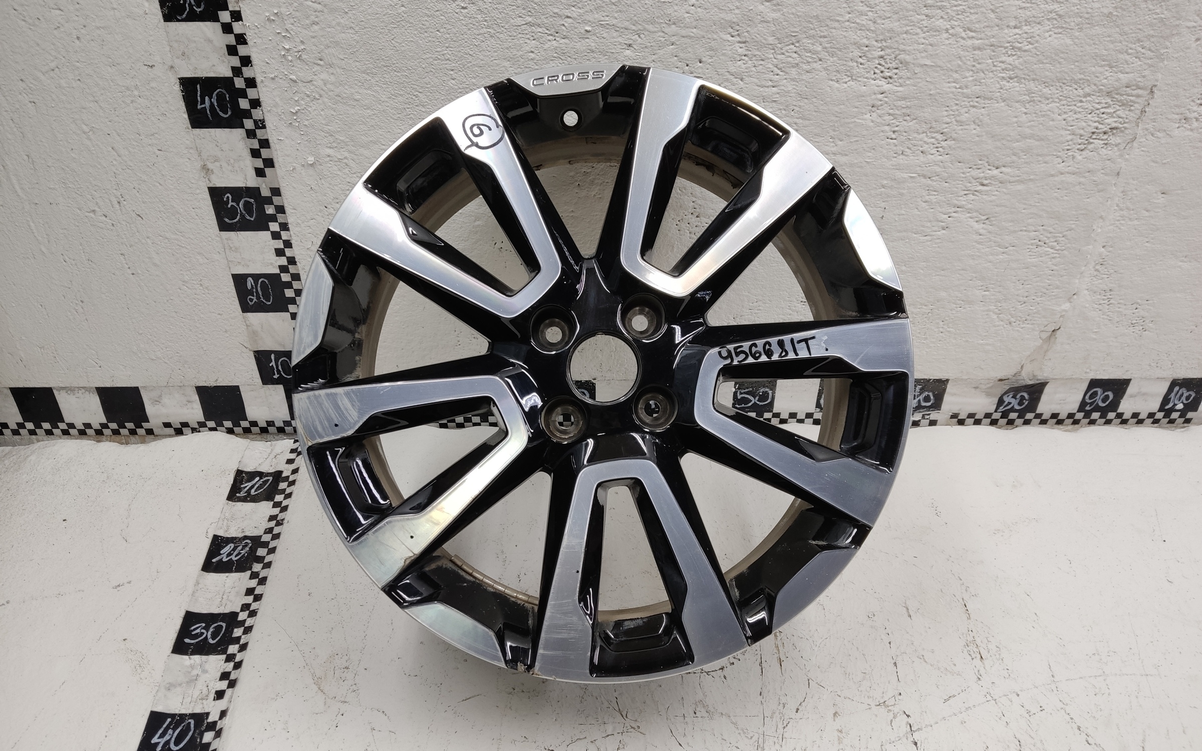 Диск колеса литой Lada Vesta Cross R17