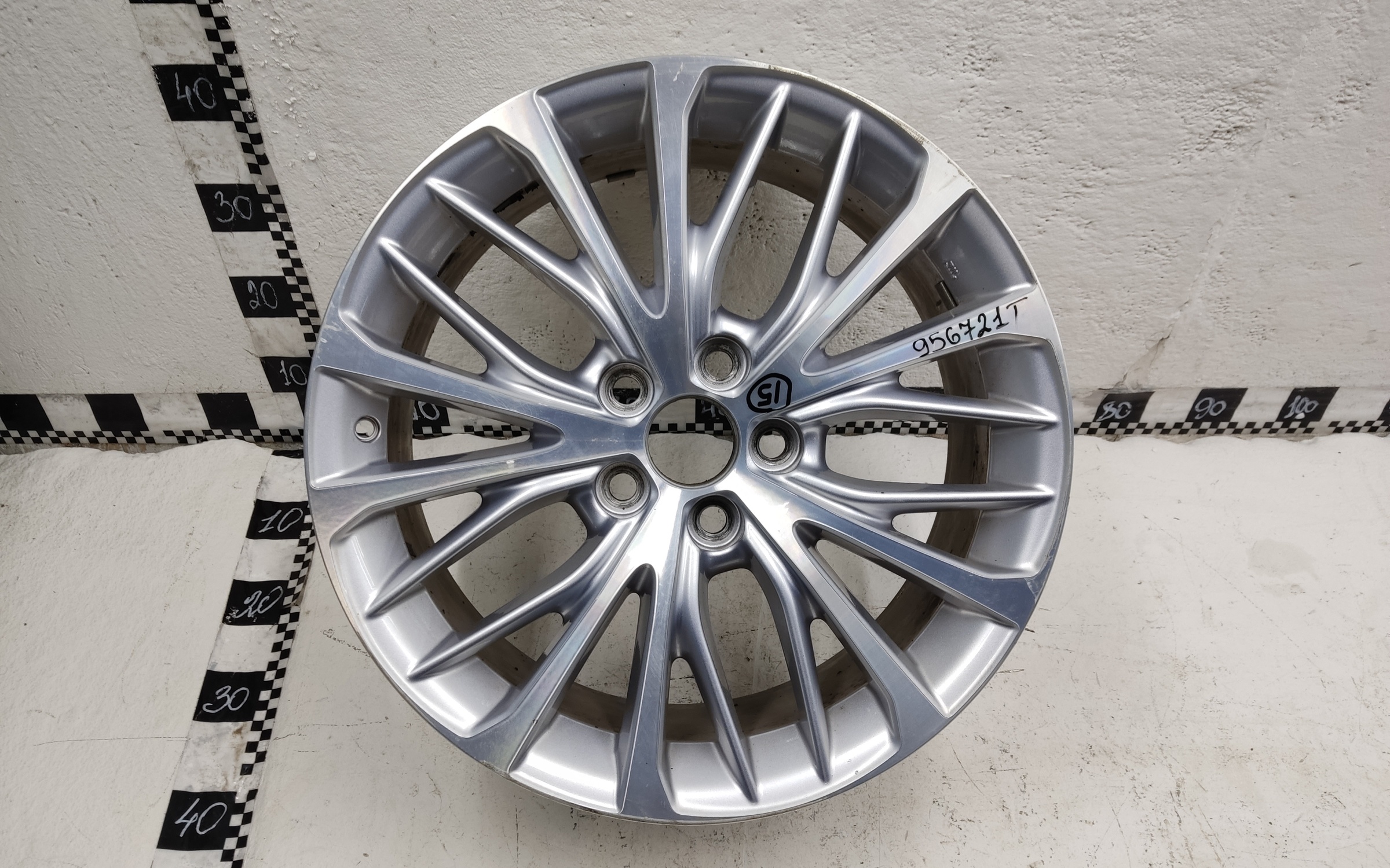Диск колеса литой Toyota Camry V70 R18