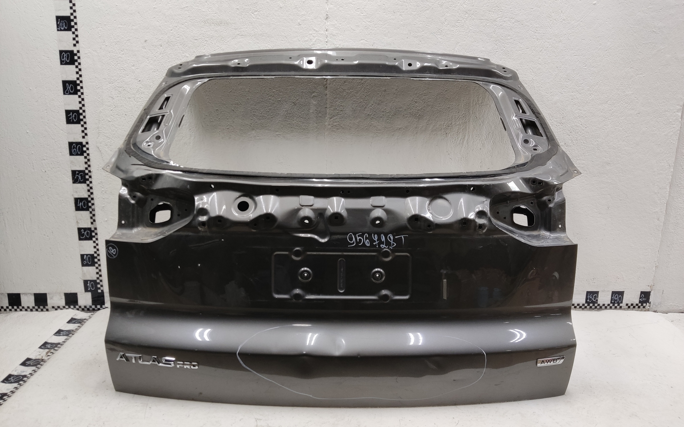 Крышка багажника Geely Atlas Pro