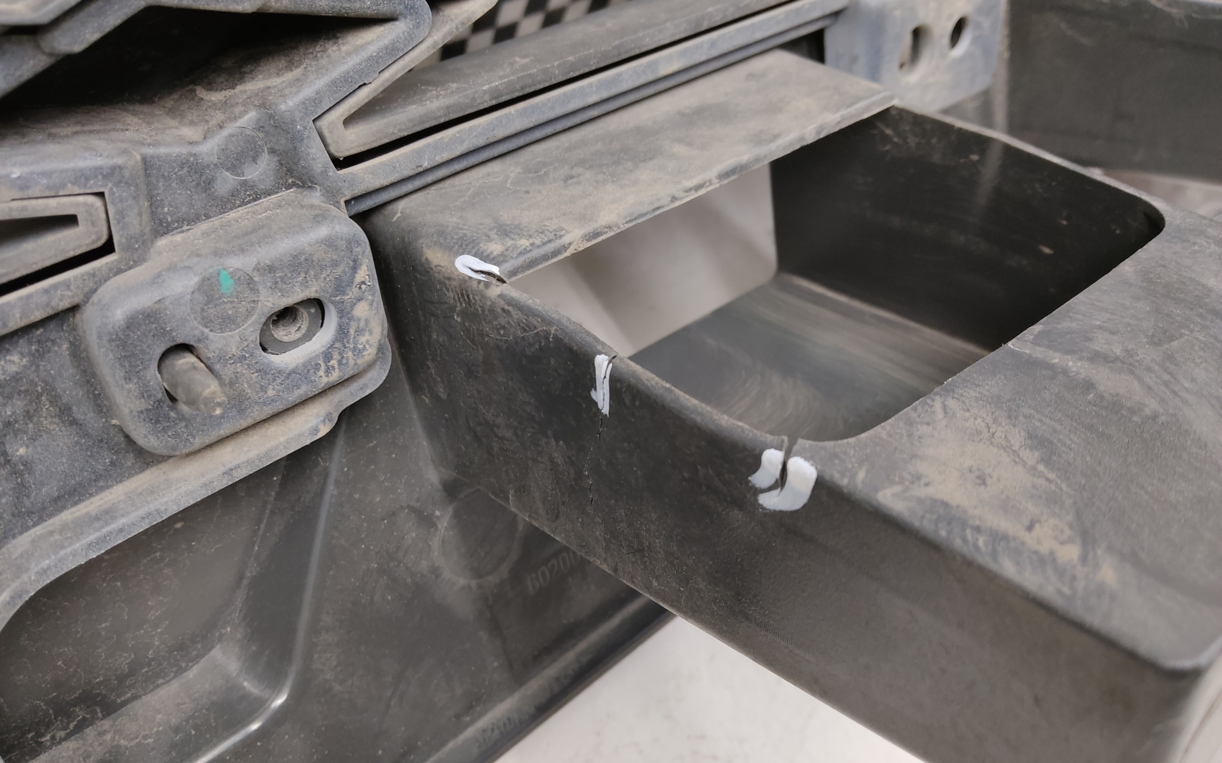 Решетка переднего бампера Exeed RX