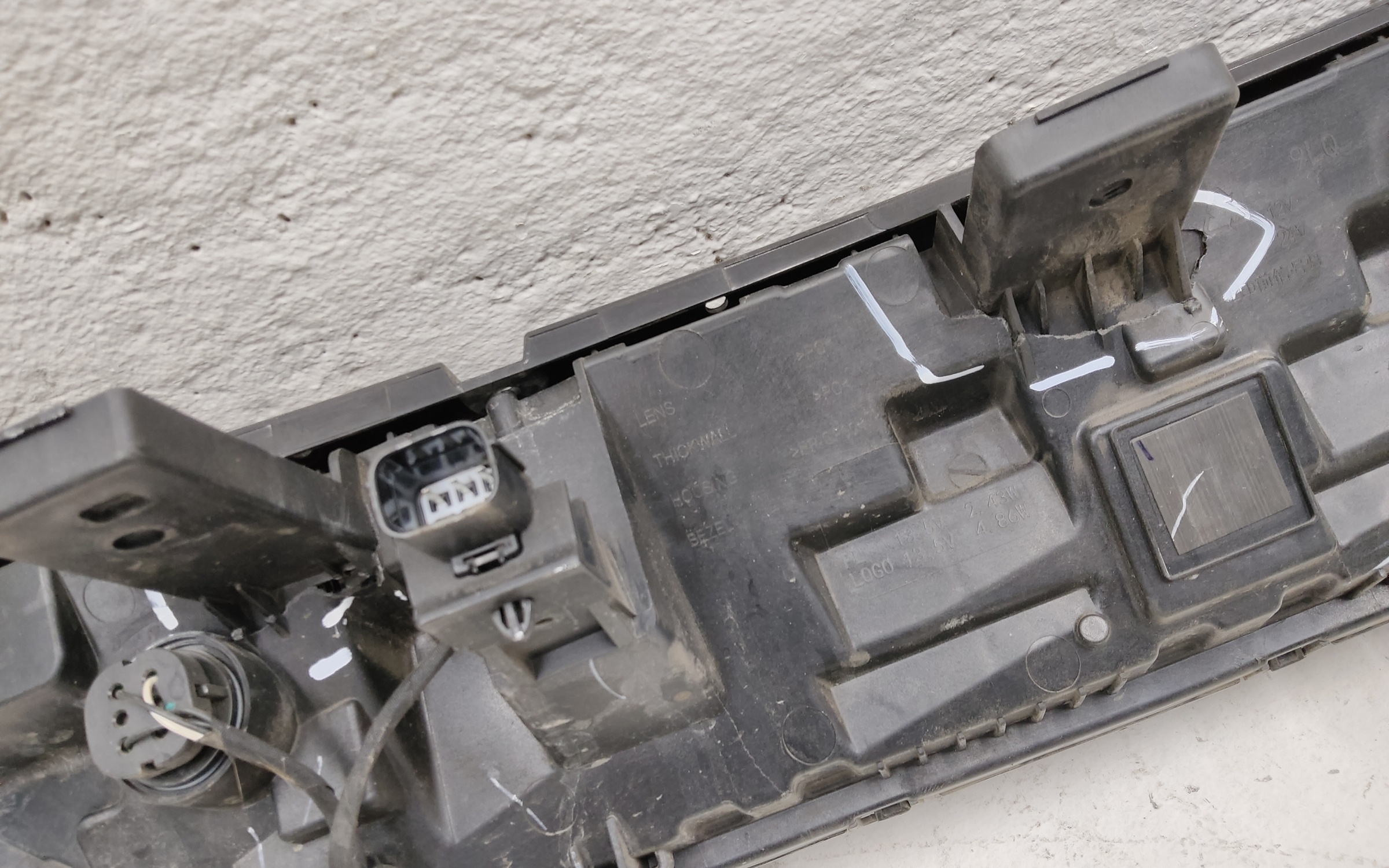 Фара ДХО передняя центральная Exeed RX