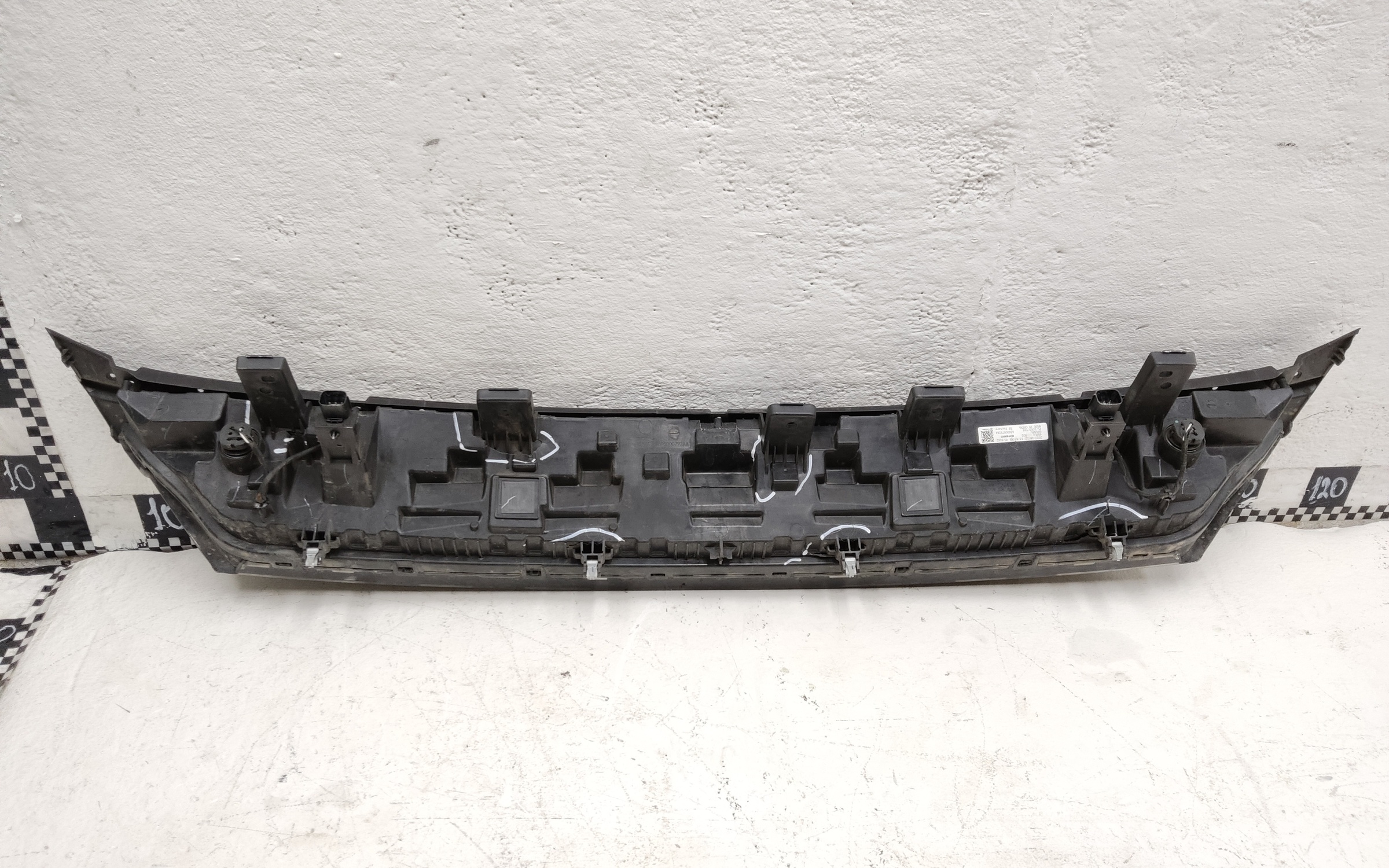 Фара ДХО передняя центральная Exeed RX