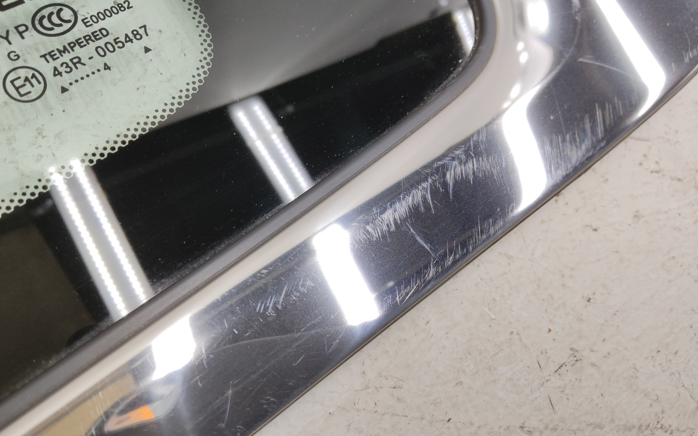 Стекло кузовное заднее левое Geely Okavango Restail