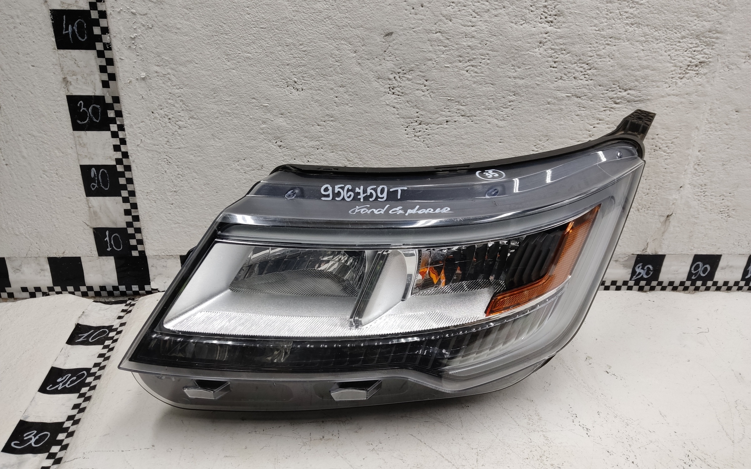 Фара передняя левая Ford Explorer 5 Restail LED