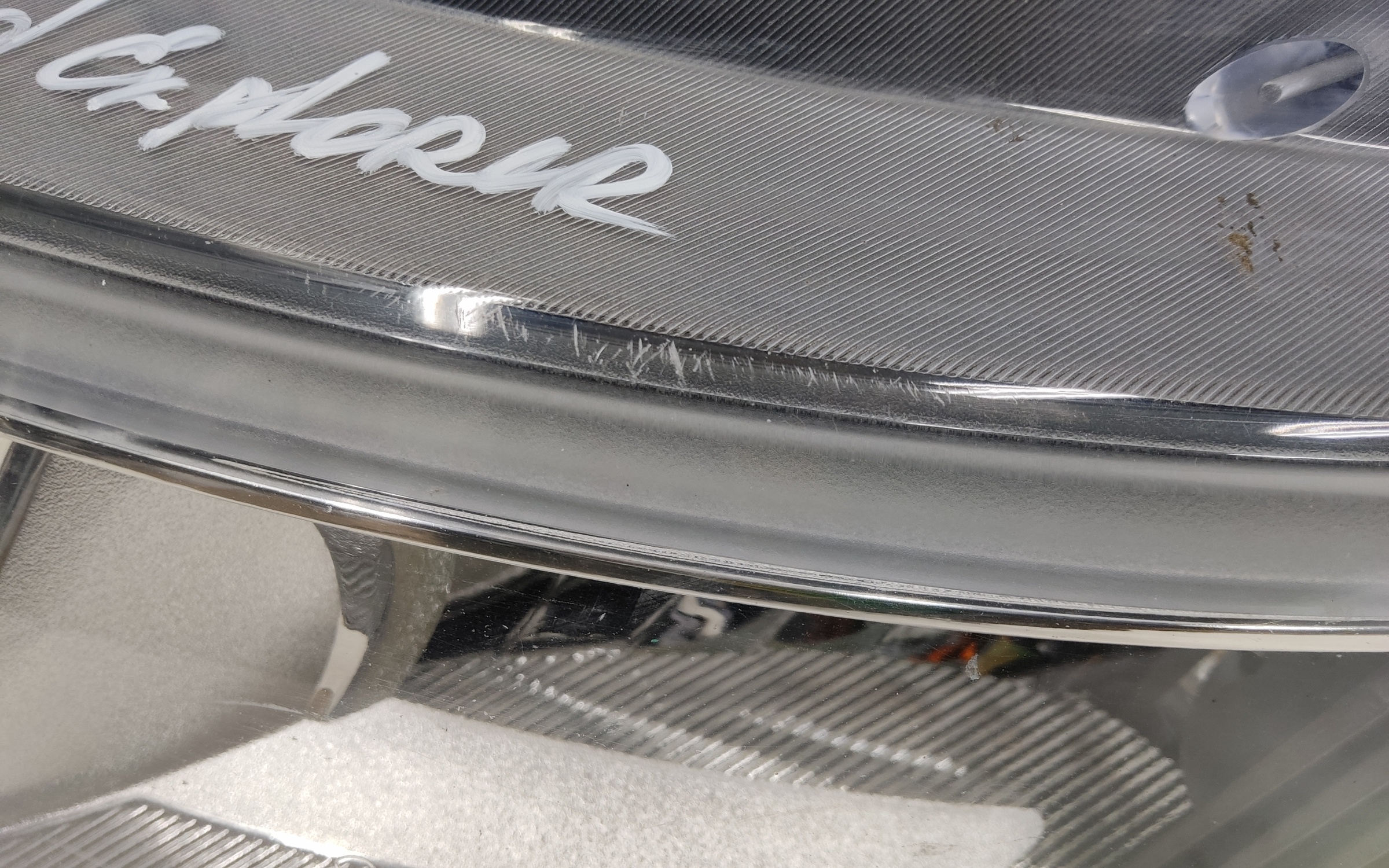 Фара передняя левая Ford Explorer 5 Restail LED