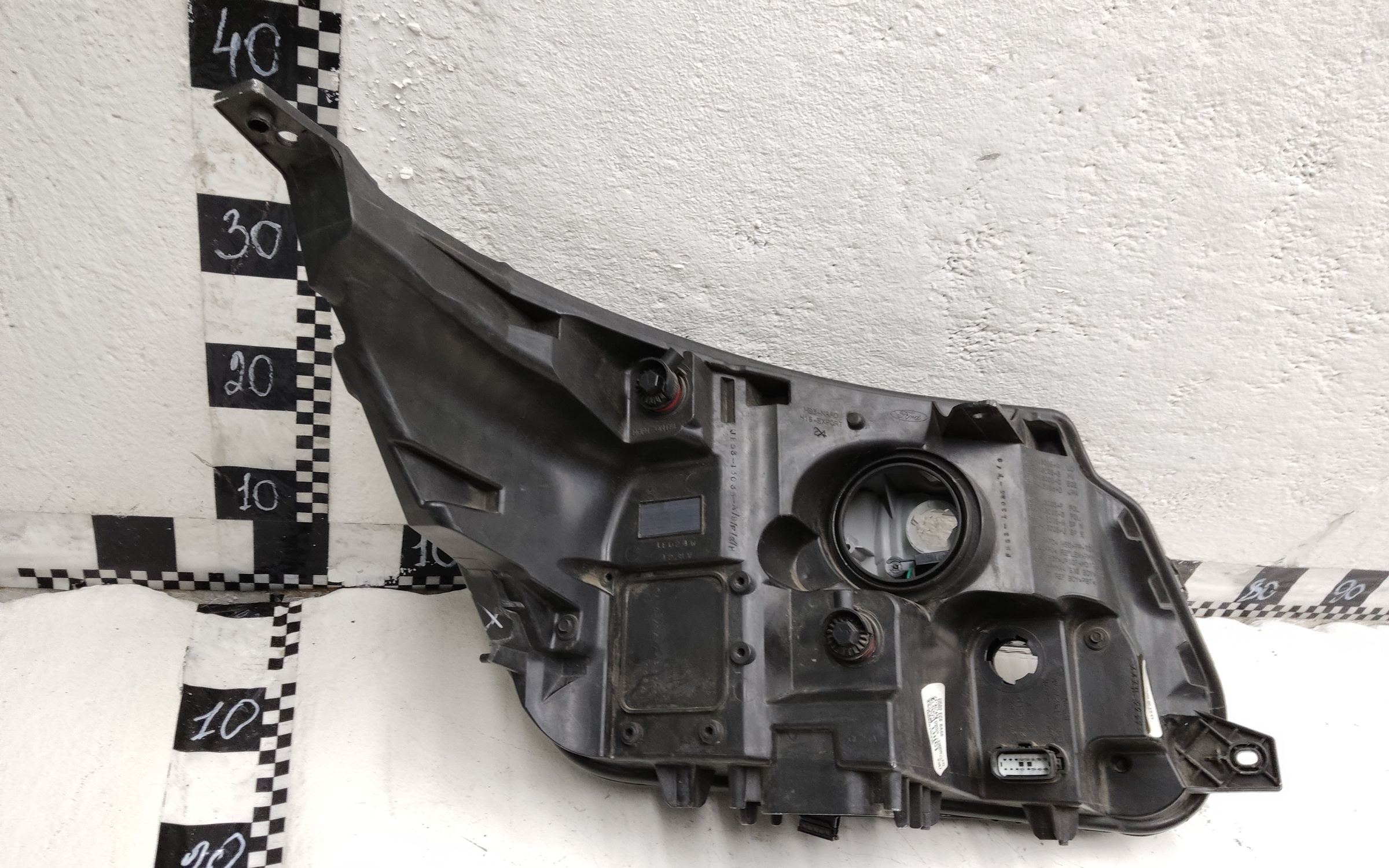 Фара передняя левая Ford Explorer 5 Restail LED