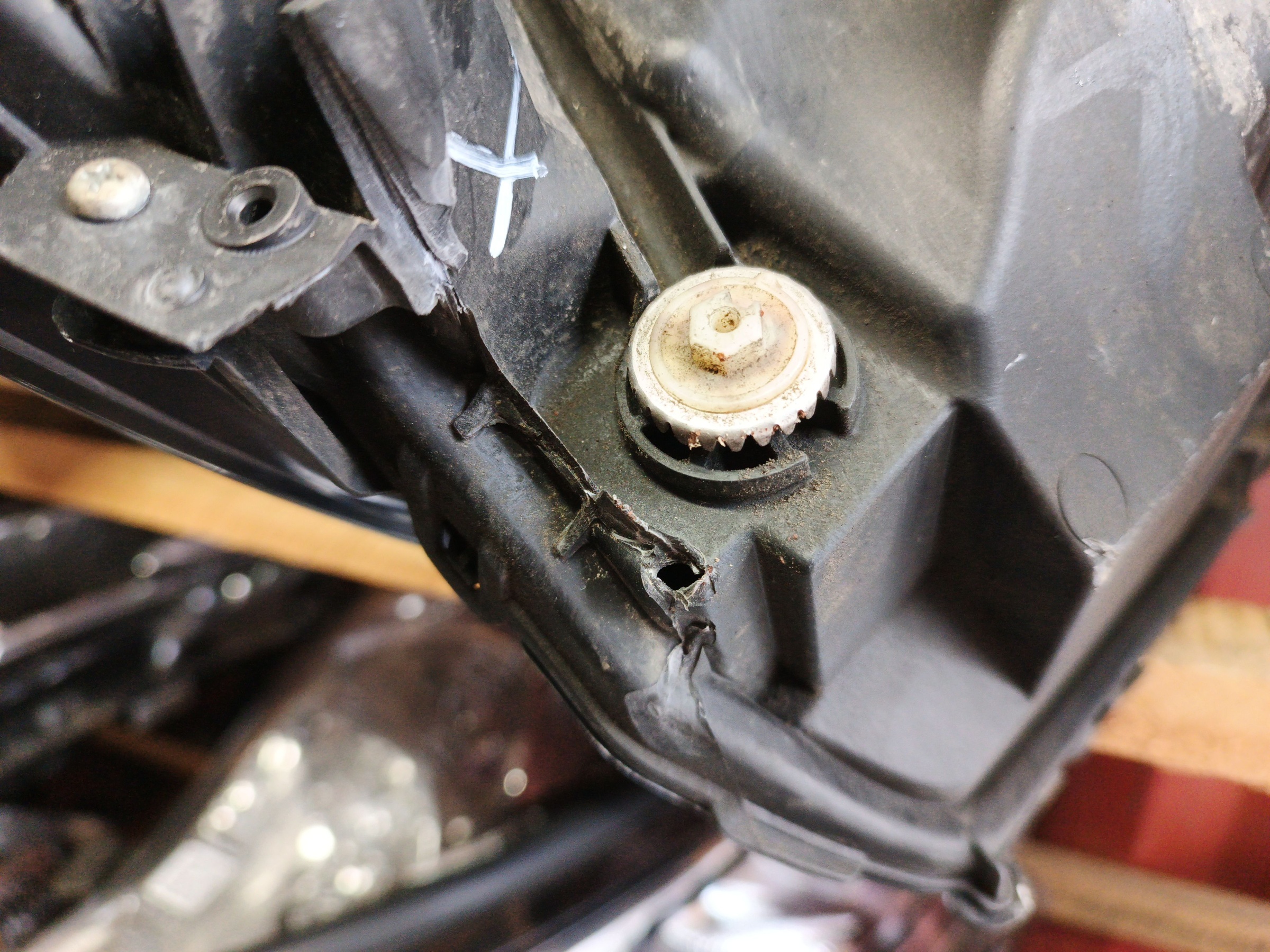 Фара передняя левая Toyota Camry V70 Restail LED