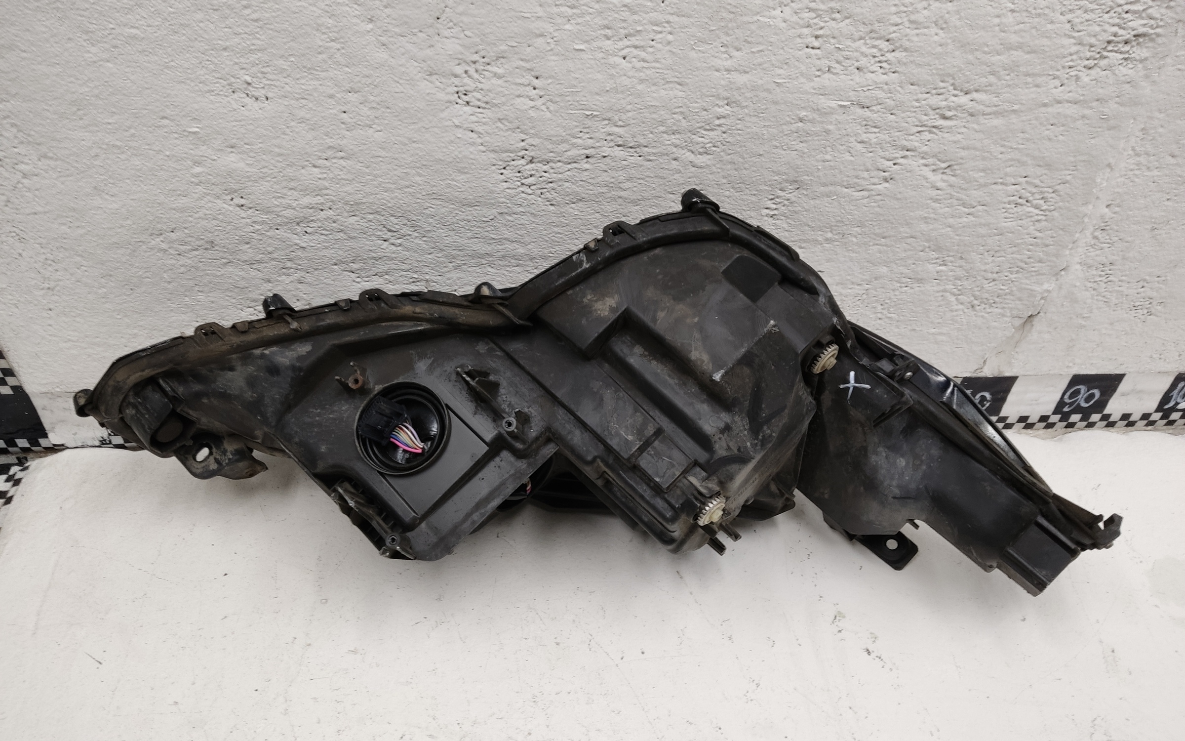 Фара передняя левая Toyota Camry V70 Restail LED