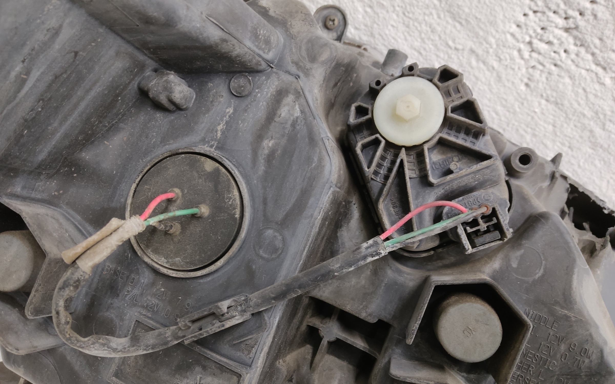Фара передняя левая Toyota Alphard 3 Restail