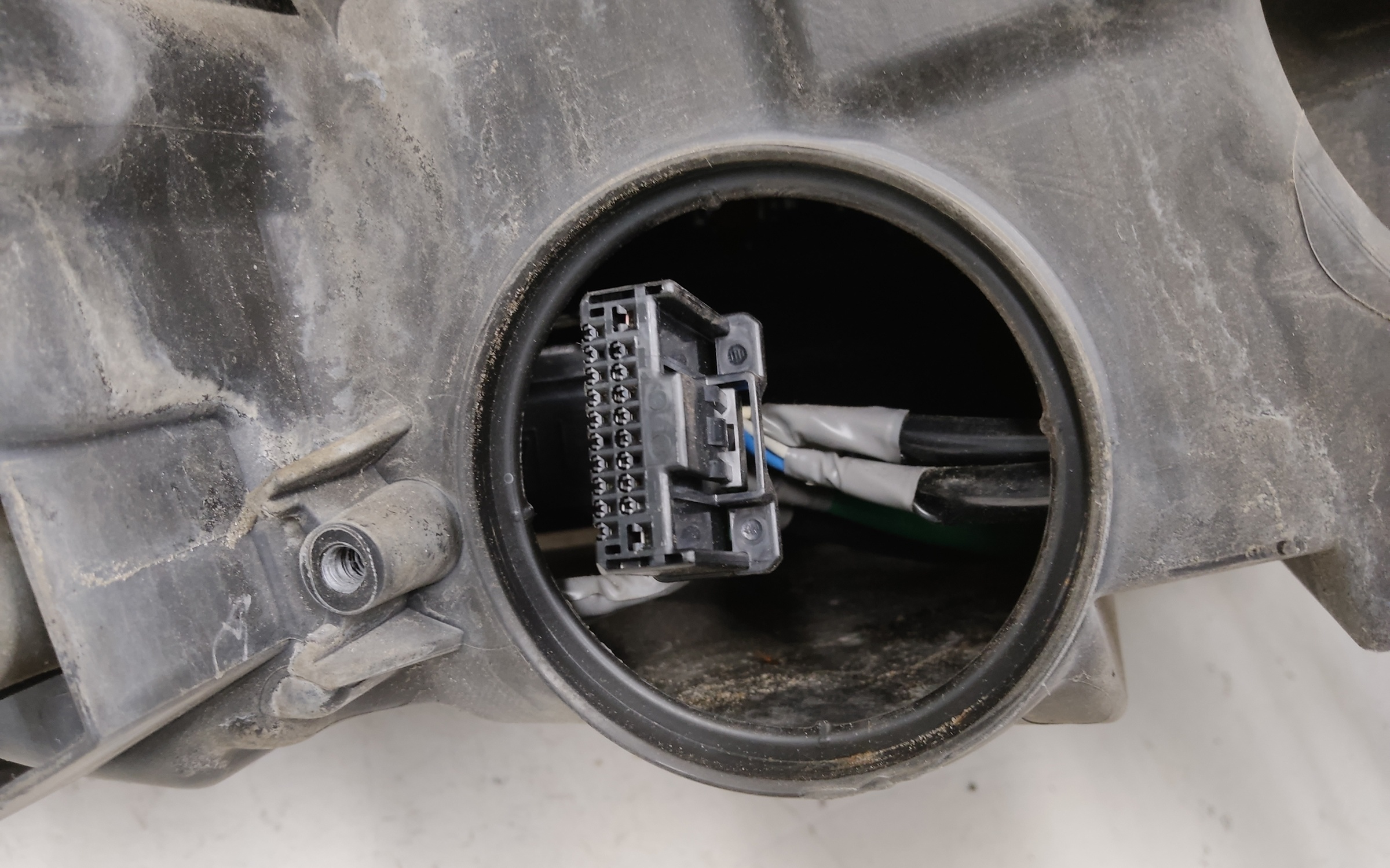 Фара передняя левая Toyota Alphard 3 Restail