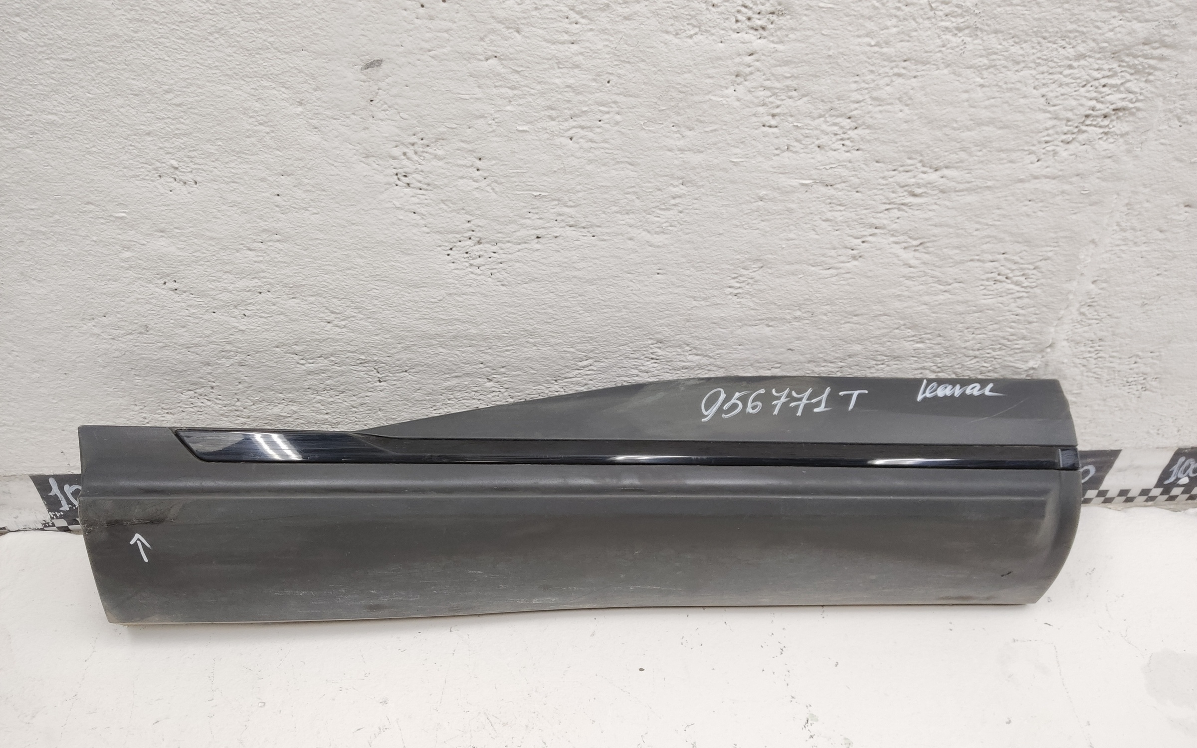 Накладка двери задней правой Haval F7 Restail