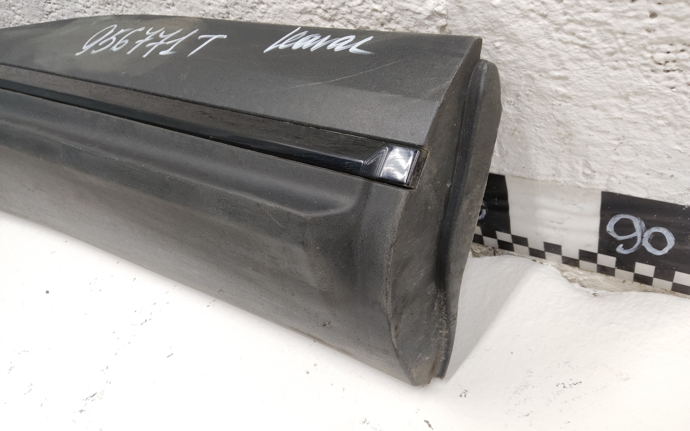 Накладка двери задней правой Haval F7 Restail