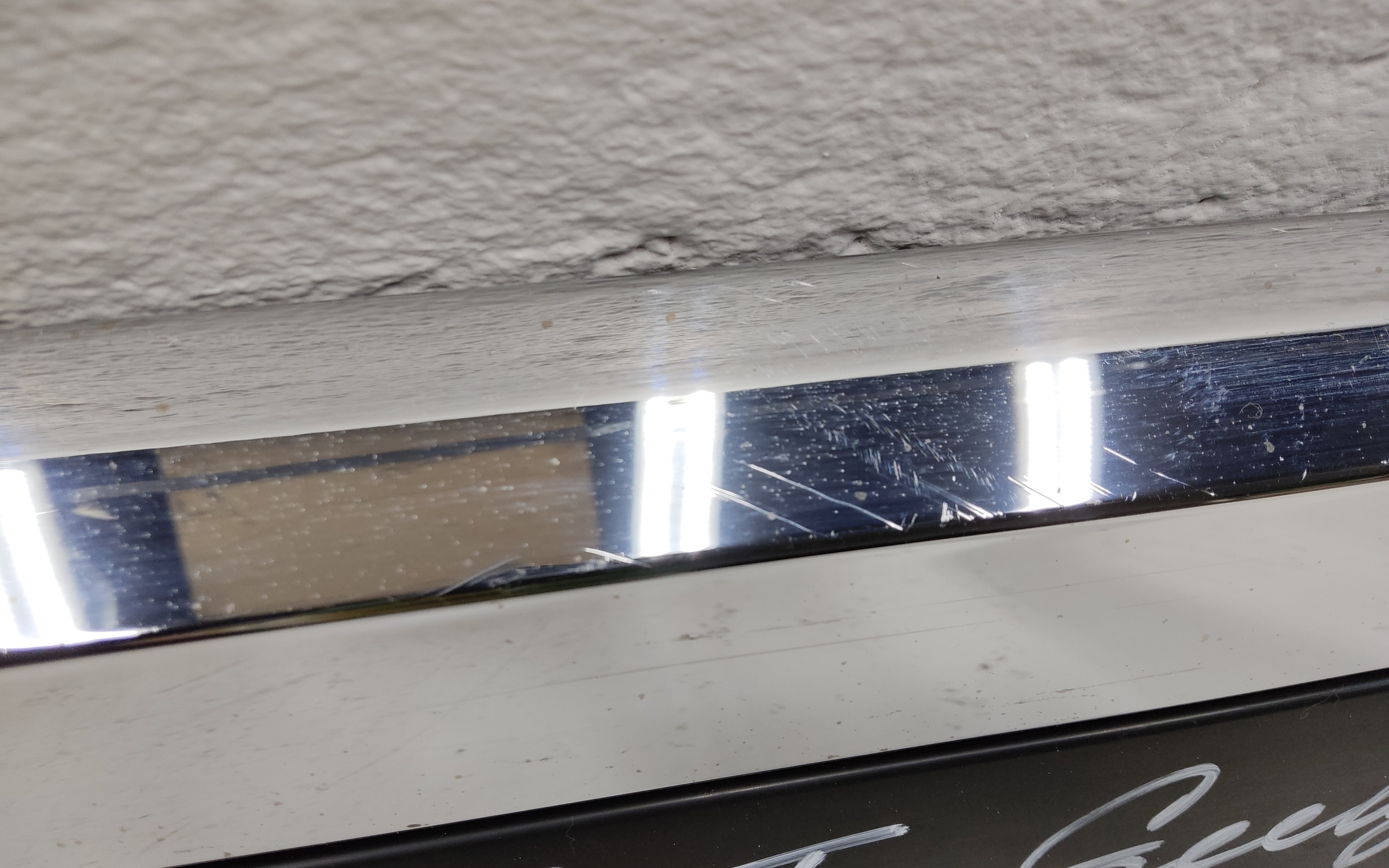 Накладка двери задней правой Geely Monjaro