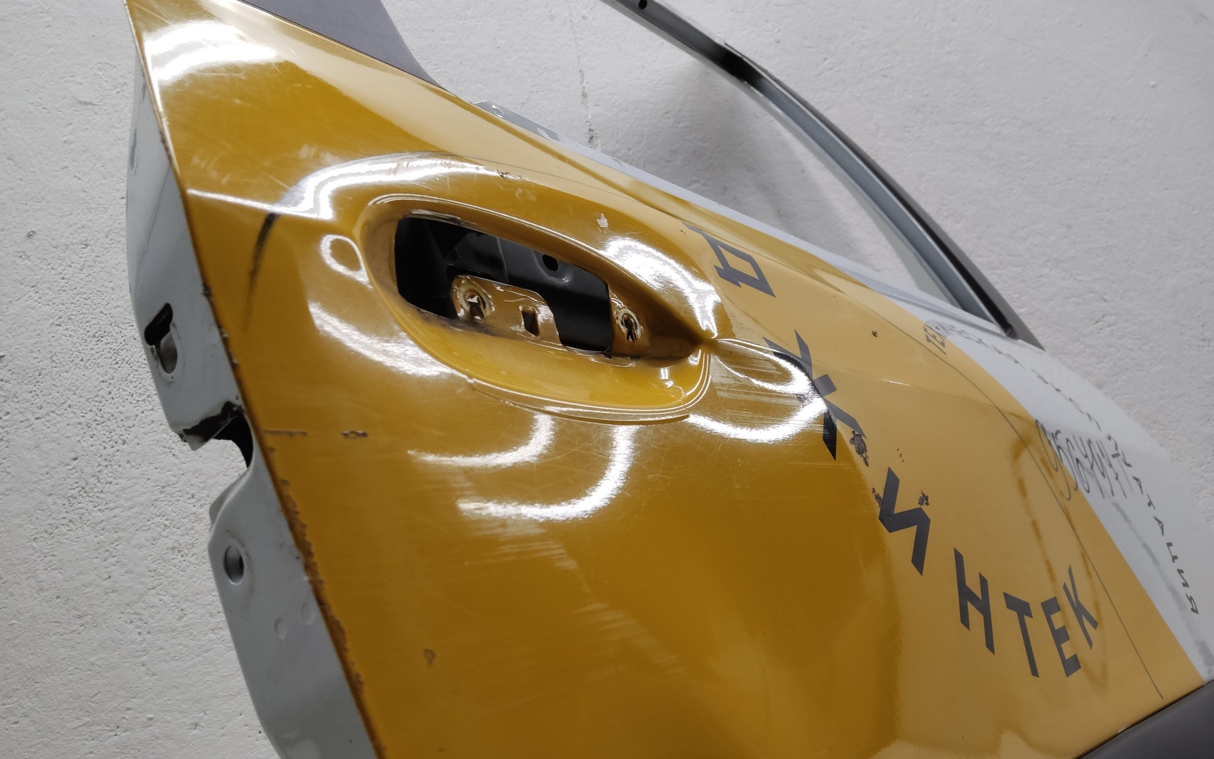Дверь задняя правая Lada Largus под стекло