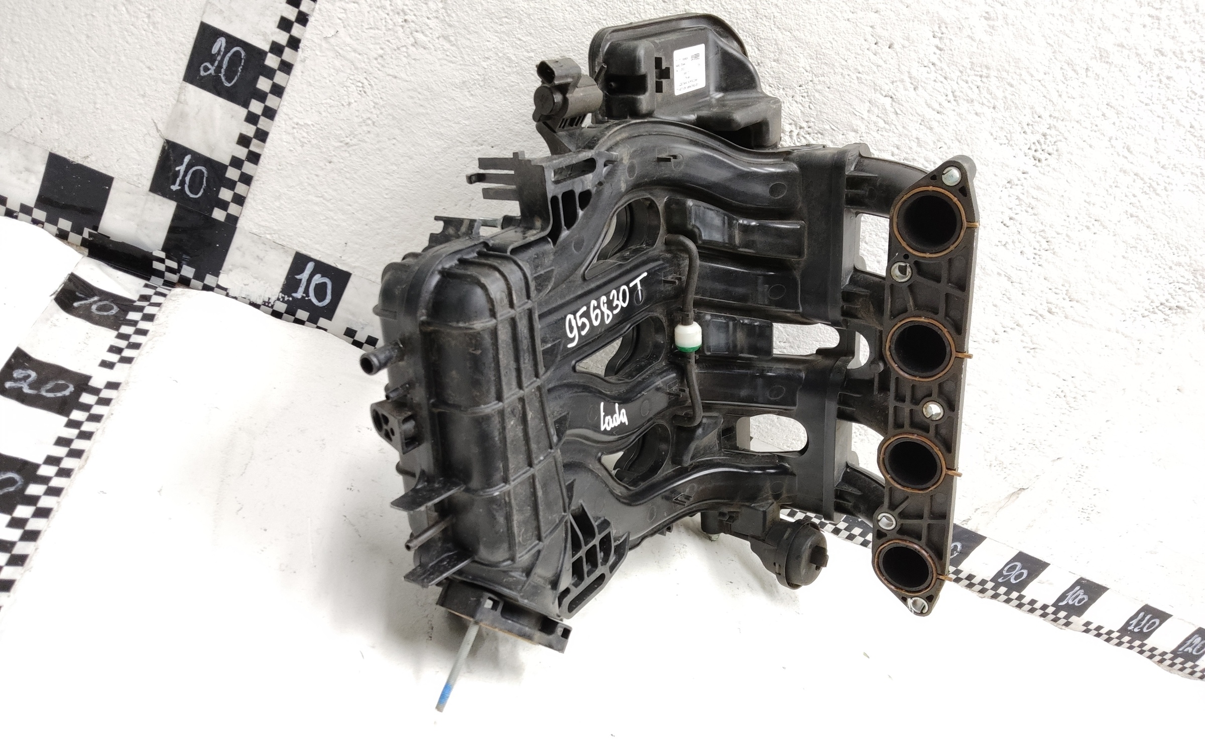 Коллектор впускной Lada Granta 1.6L