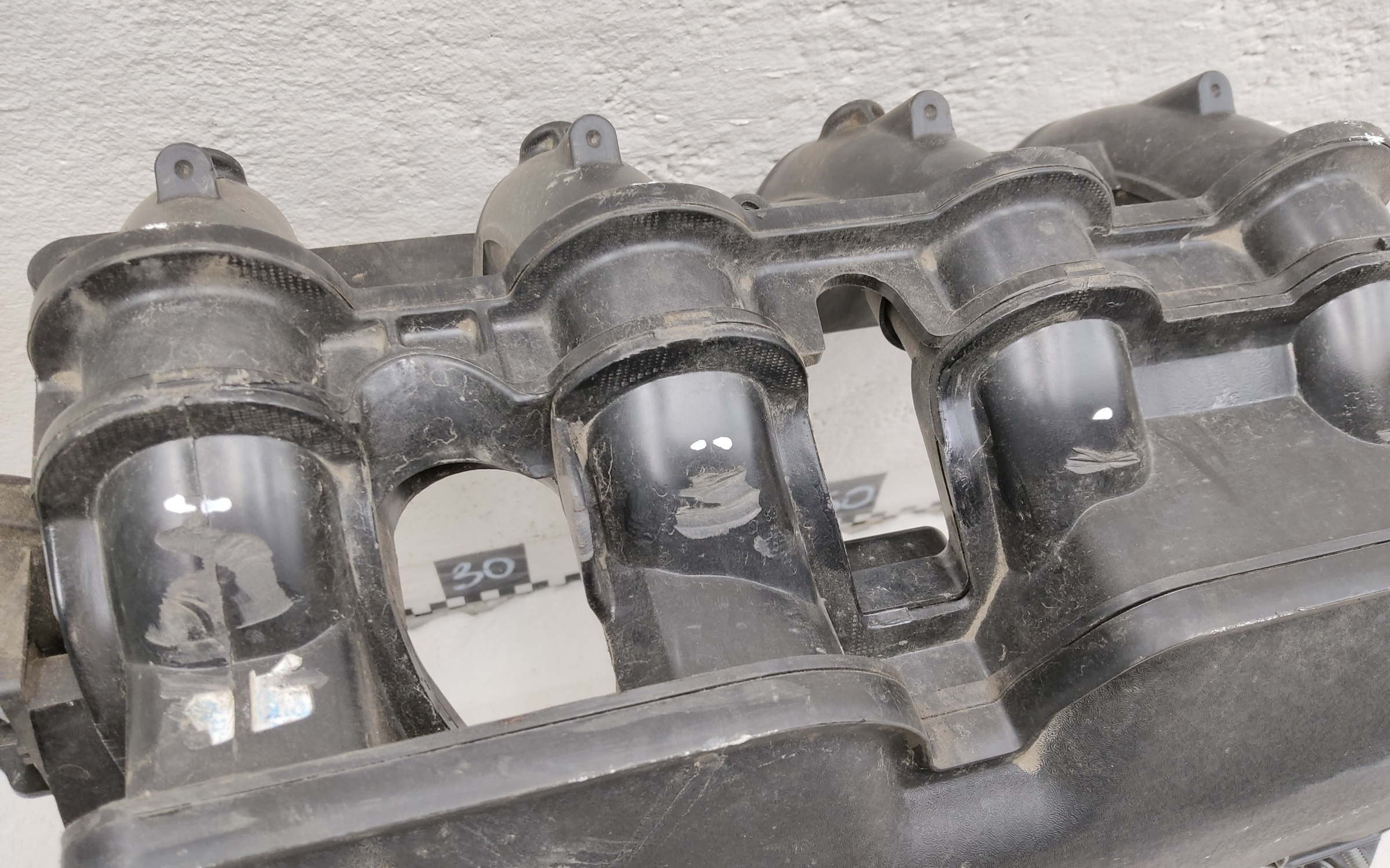 Коллектор впускной Lada Granta 1.6L