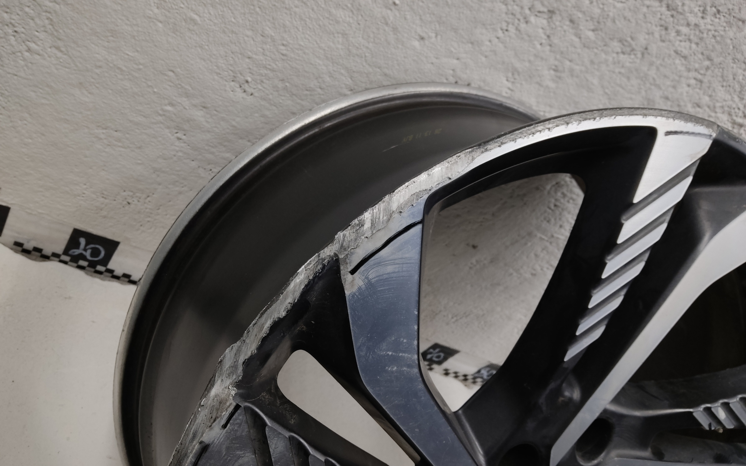 Диск колеса литой Geely Monjaro R20