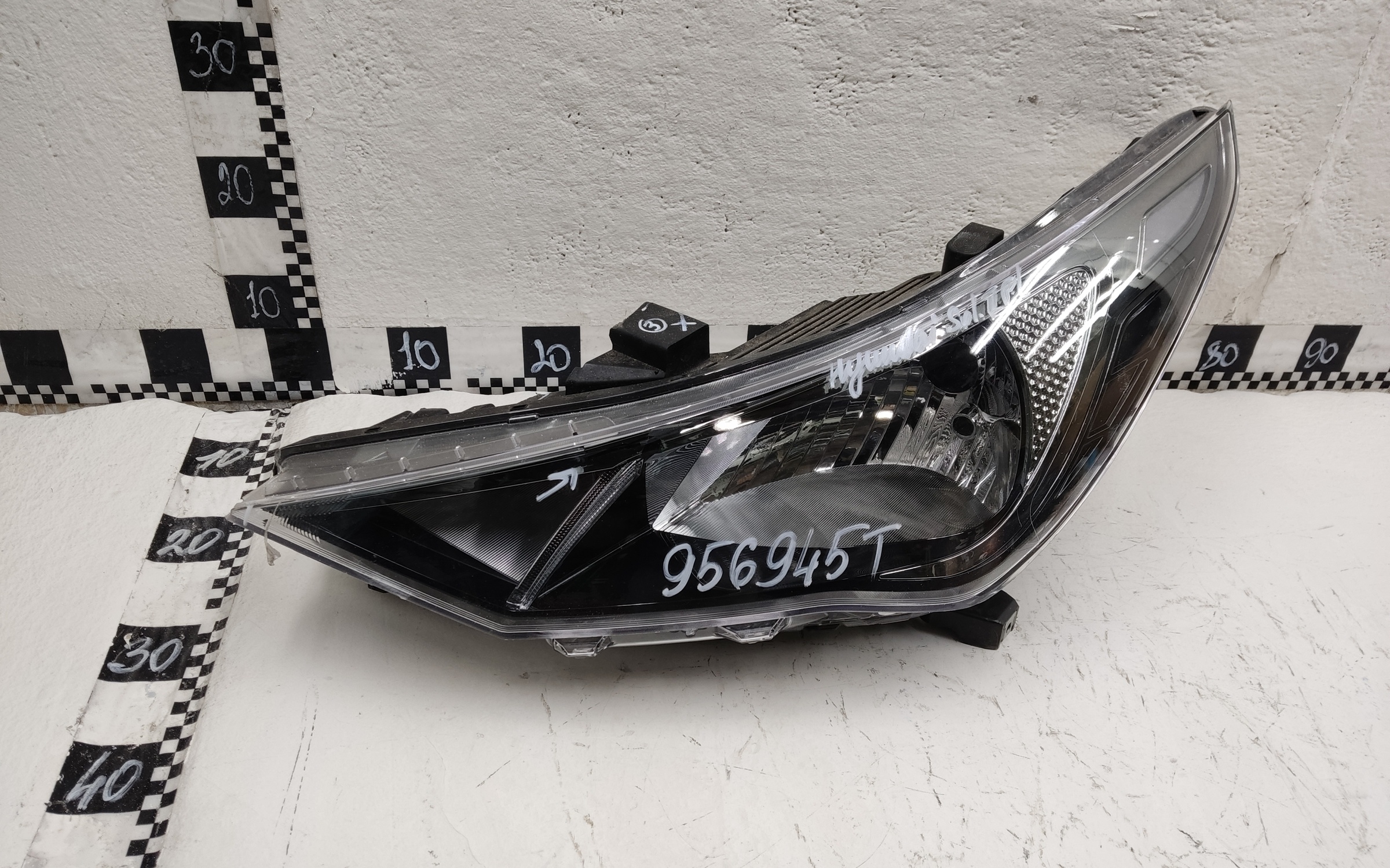 Фара передняя левая Hyundai Solaris 2 Restail галоген