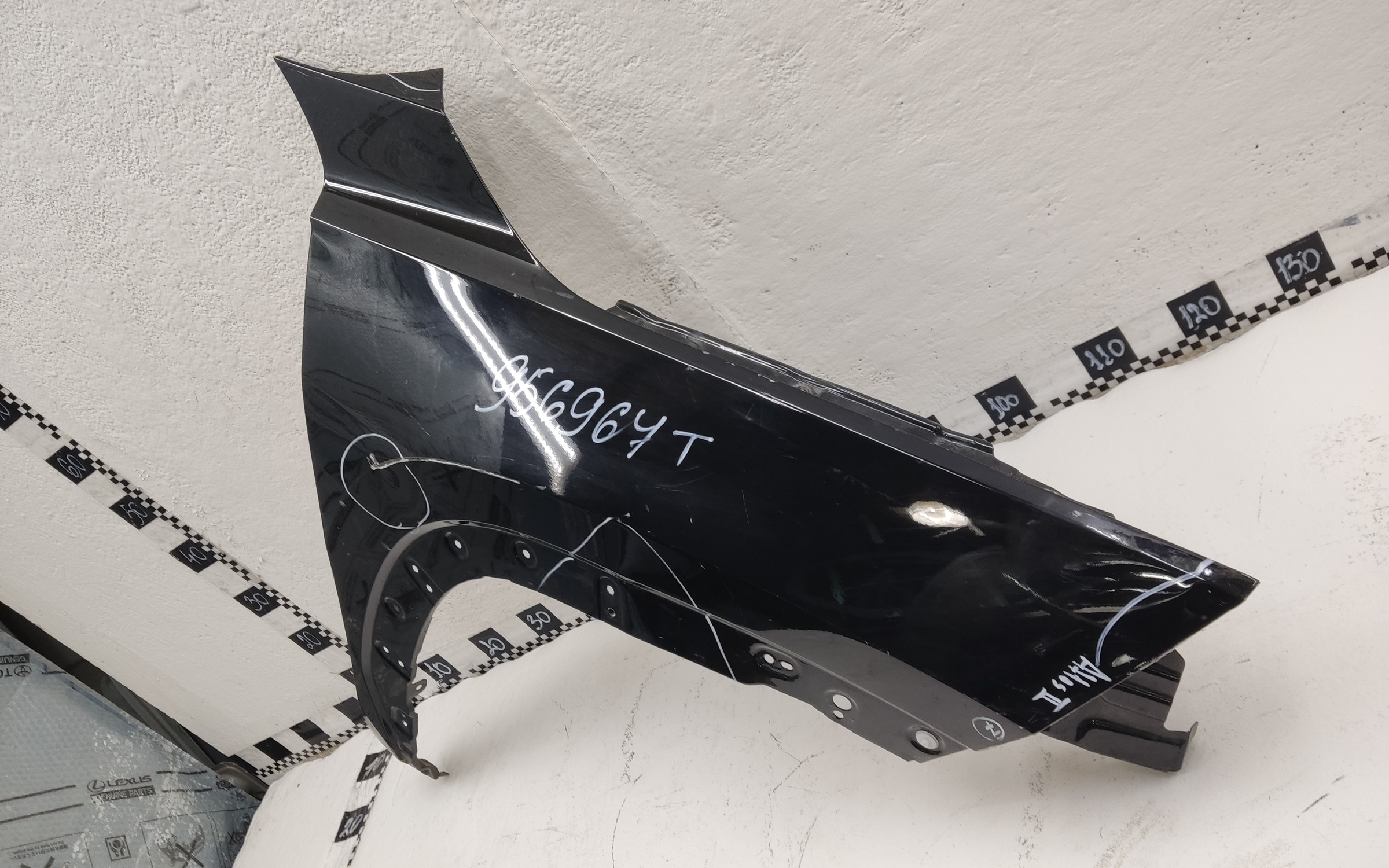 Крыло переднее правое Geely Atlas 2