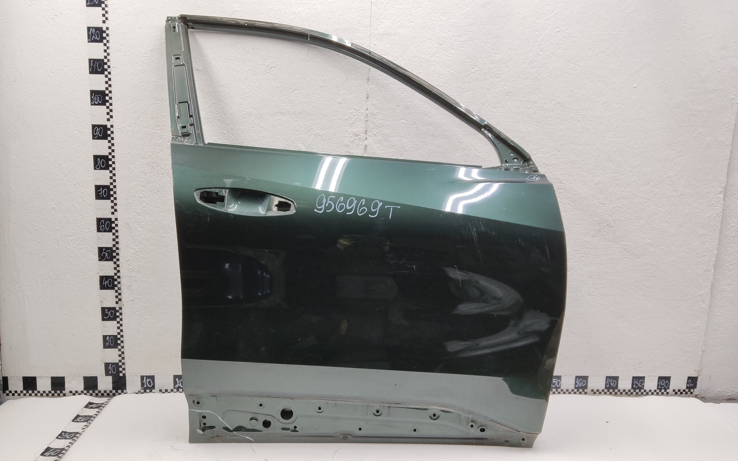 Дверь передняя правая Geely Atlas 2