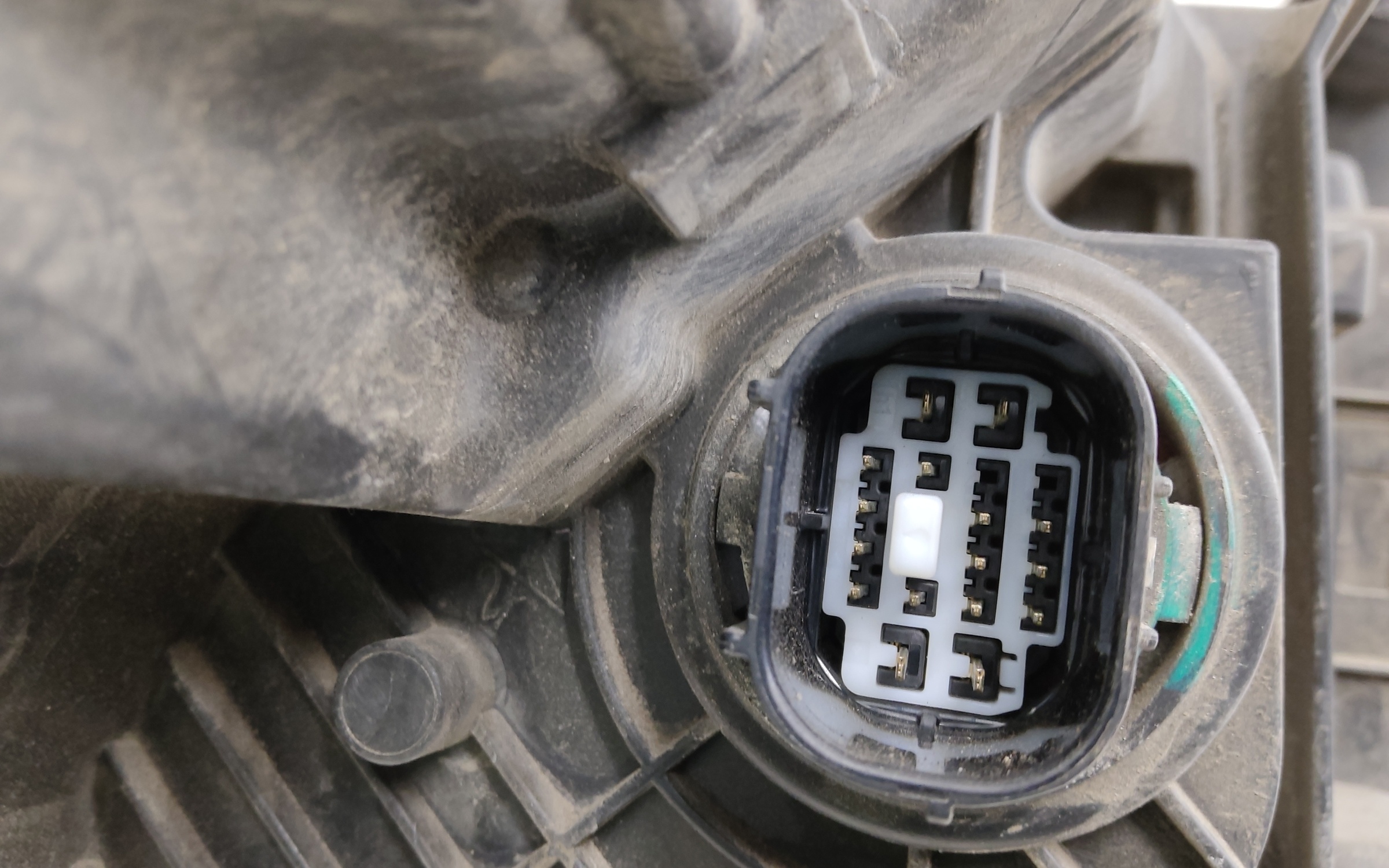 Фара передняя левая Tank 500 LED