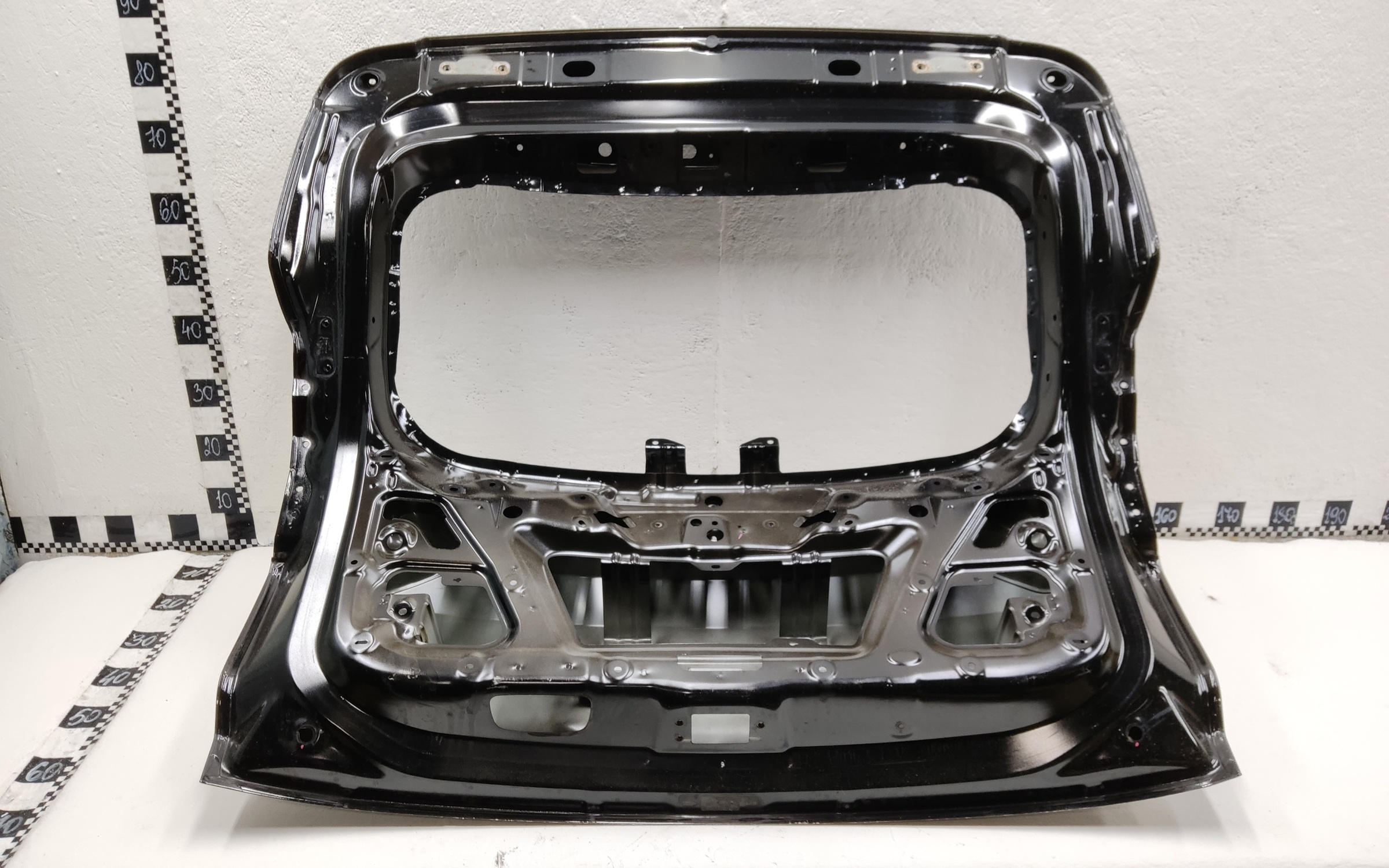 Крышка багажника Москвич 3