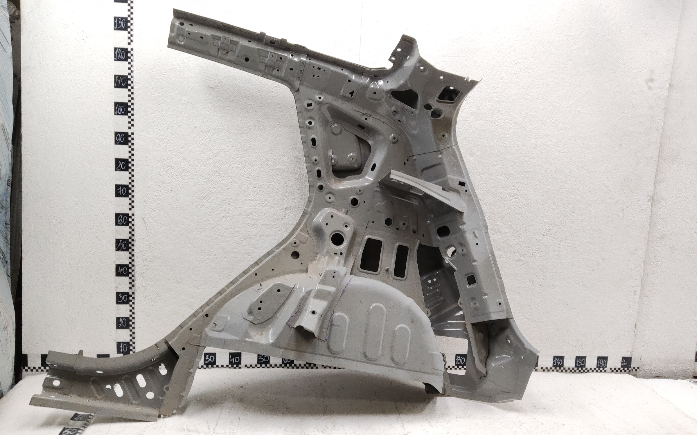 Боковая панель кузова правая Chery Tiggo 4