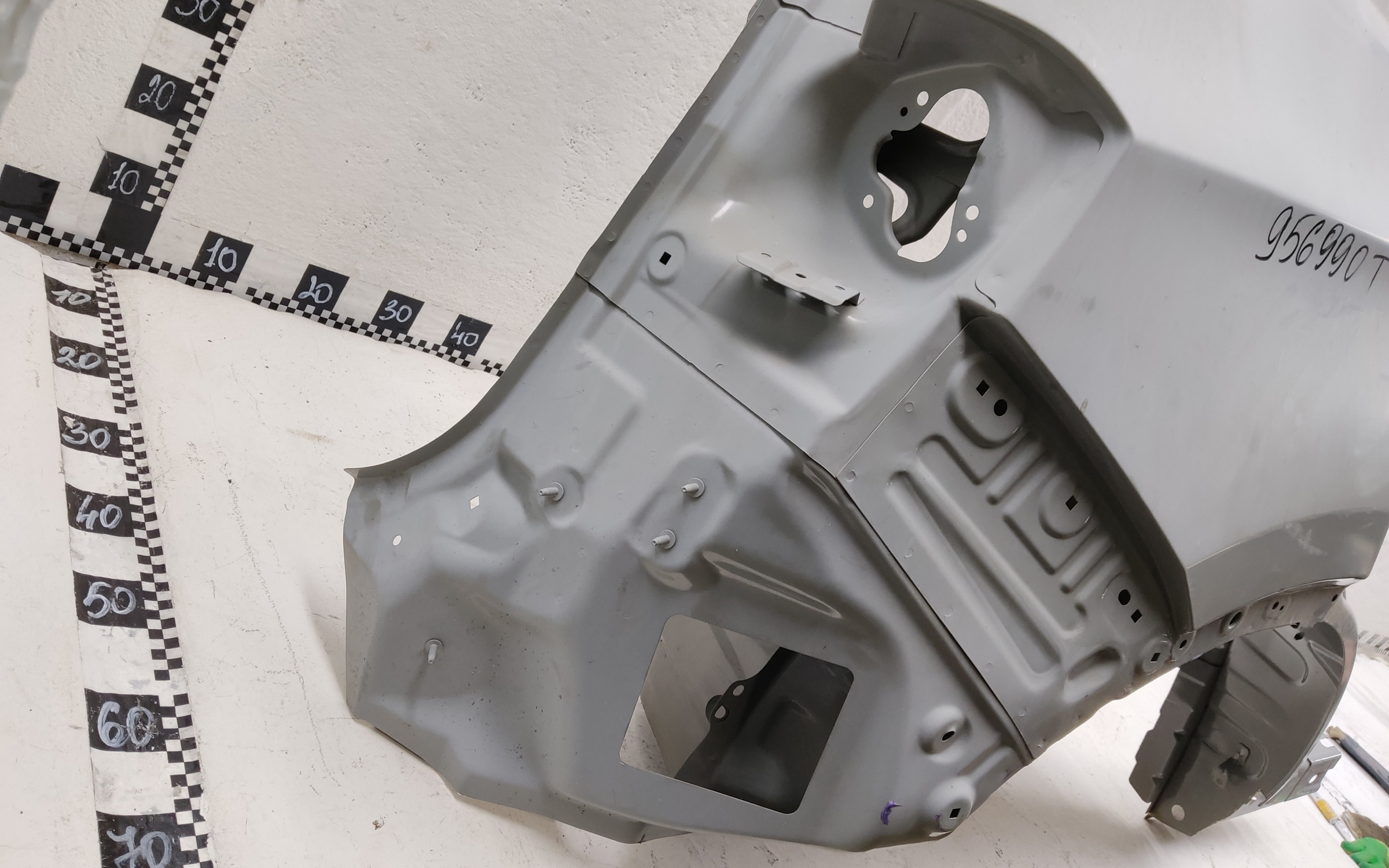 Боковая панель кузова правая Chery Tiggo 4