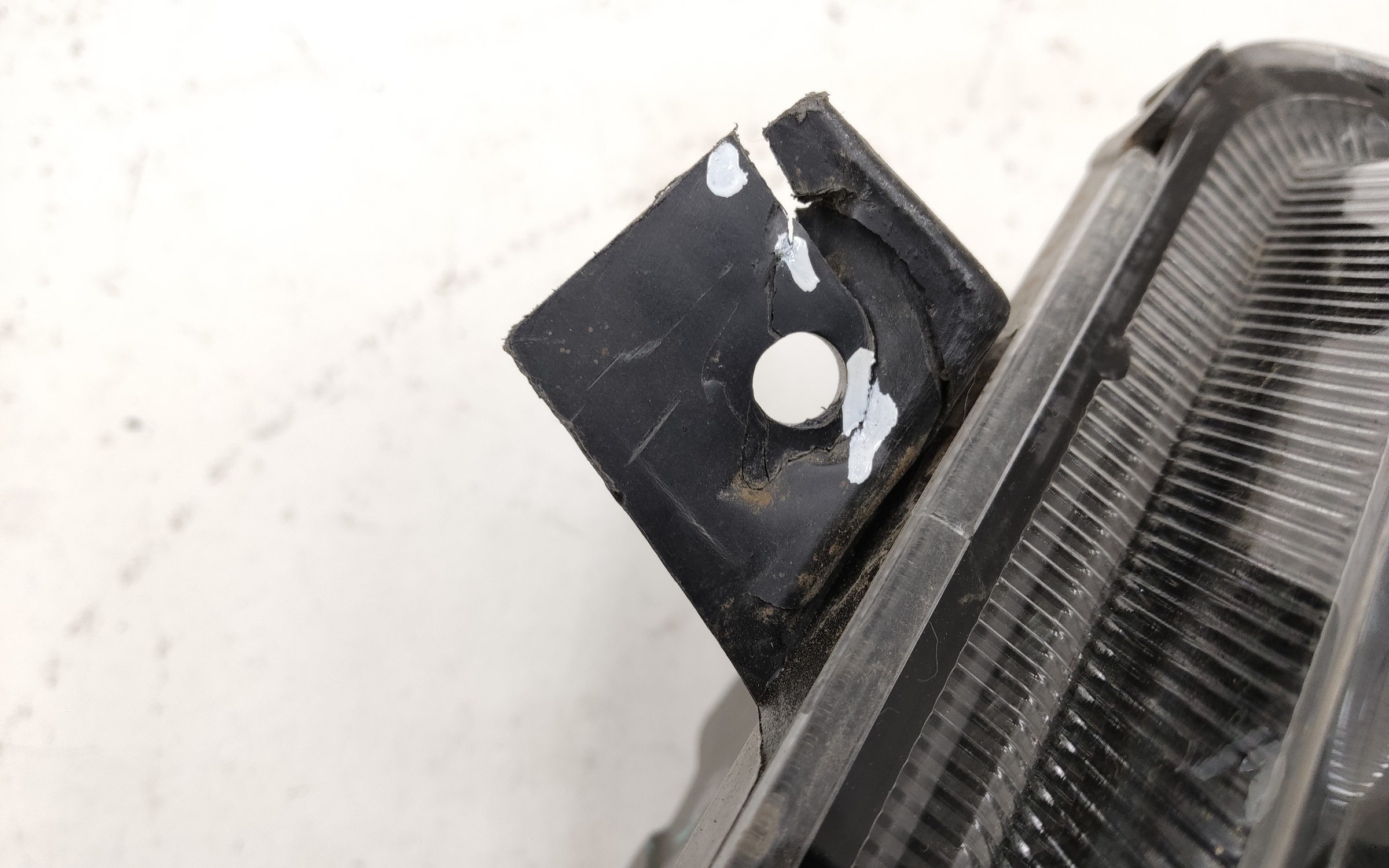 Фара ПТФ передняя правая Hongqi HS5 LED