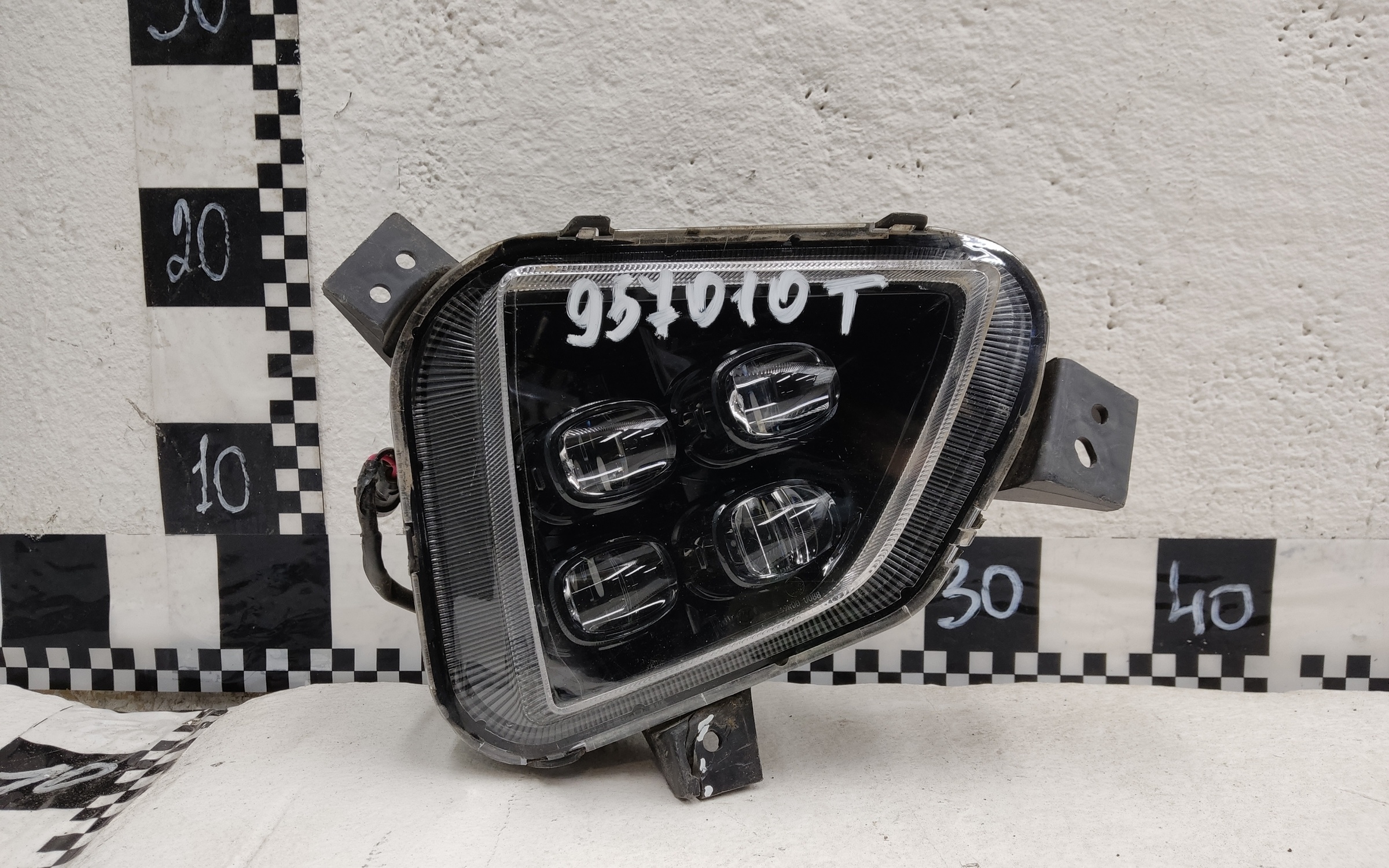 Фара ПТФ передняя правая Hongqi HS5 LED