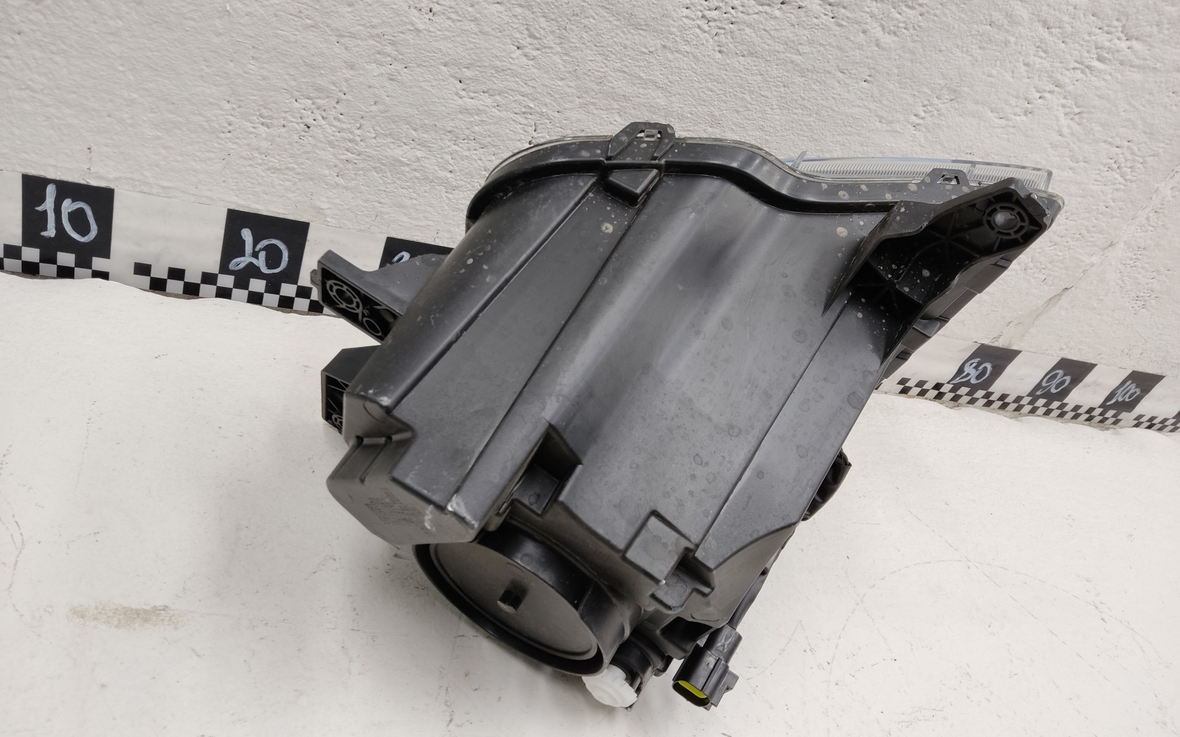 Фара передняя правая Москвич 3 галоген линза