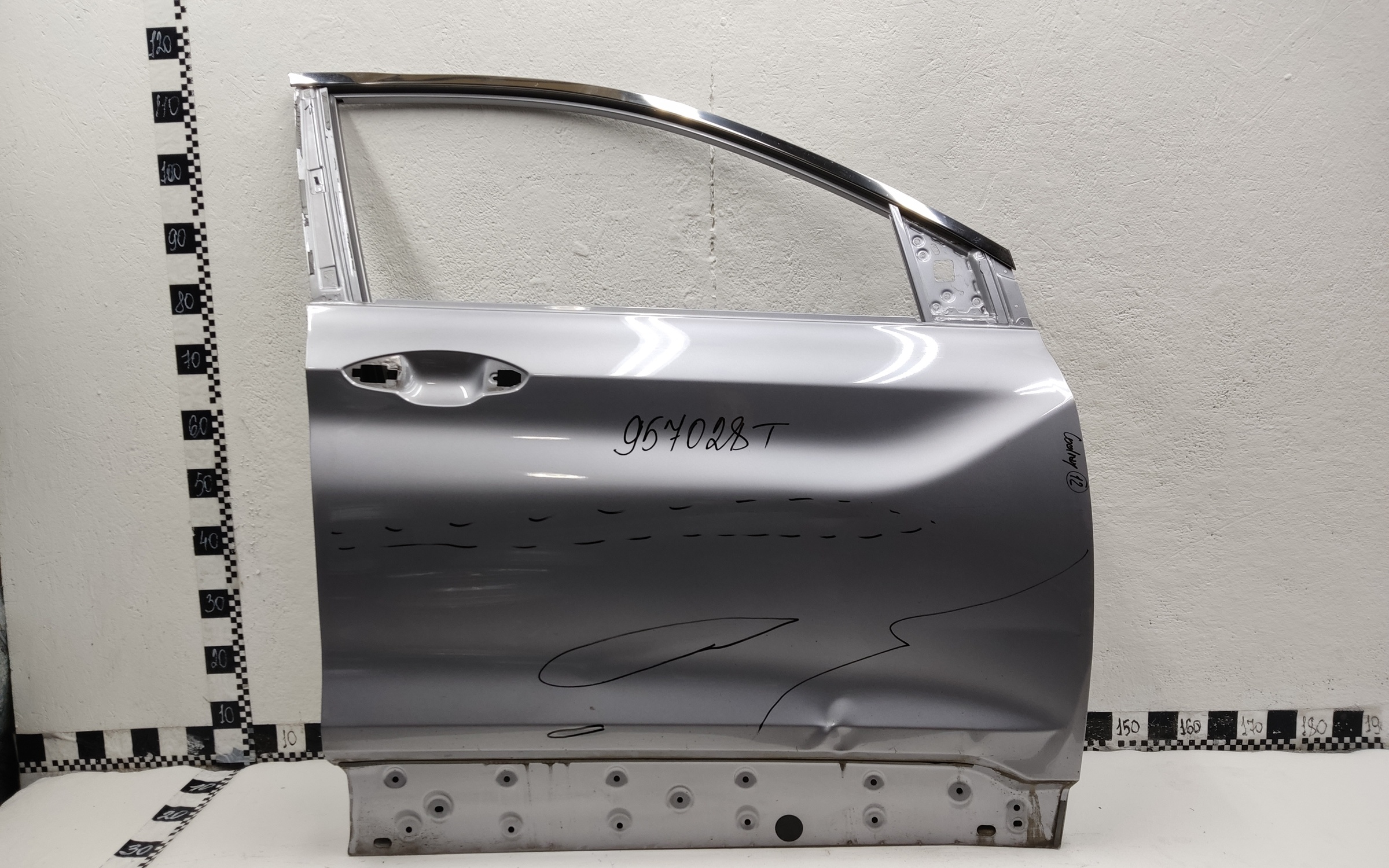 Дверь передняя правая Geely Coolray
